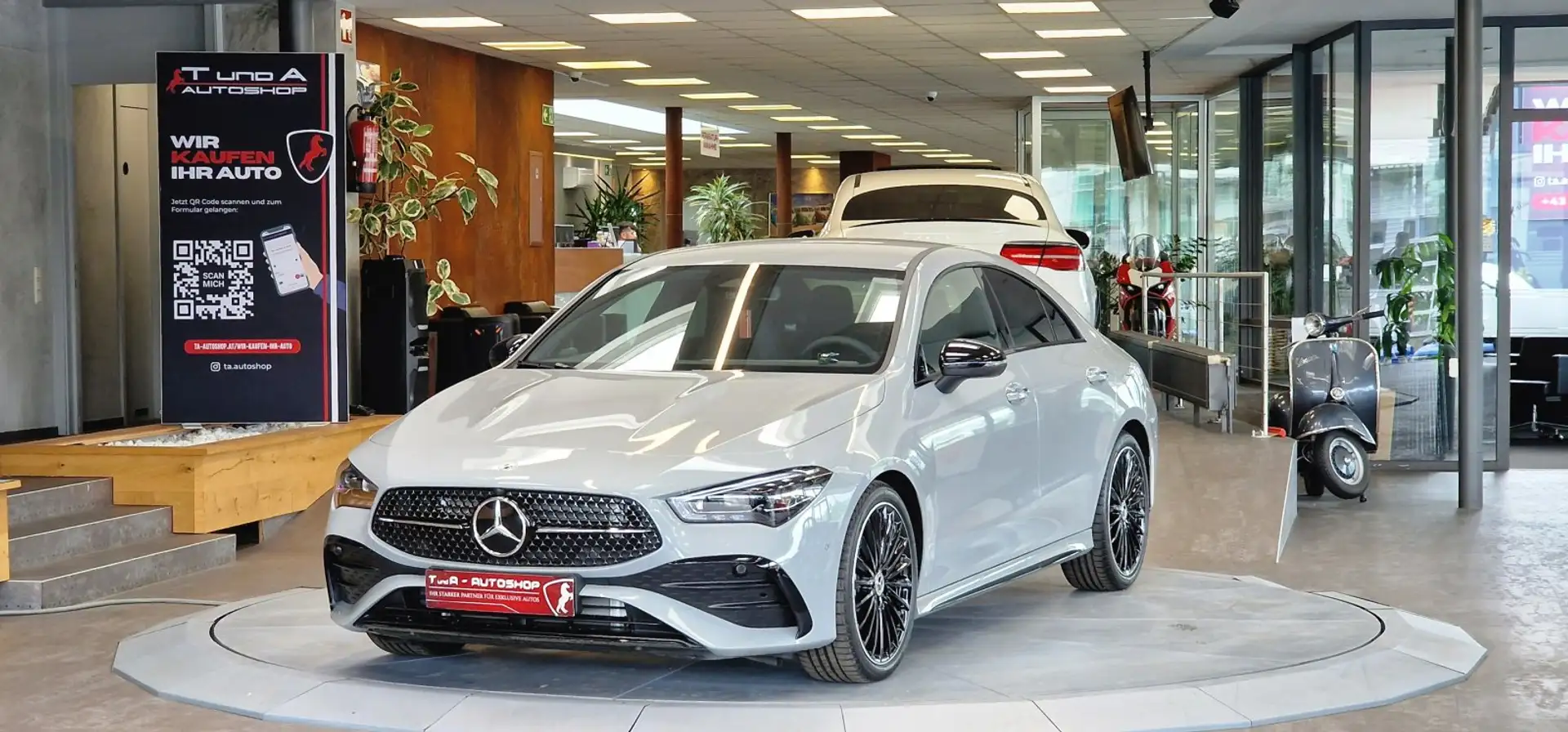 Mercedes-Benz CLA 180 d Coupe AMG-Paket Aut. *Lenkradheizung*Sitzkomfort Grau - 1