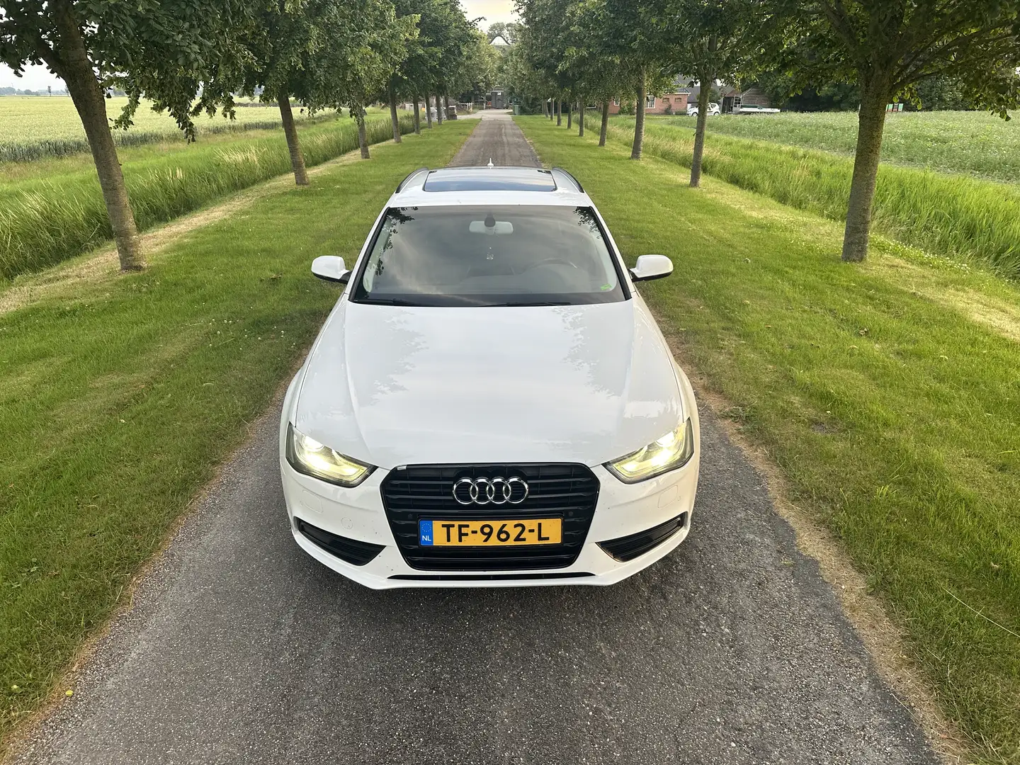 Audi A4 2.0 TDI Pro Line S Wit - 2