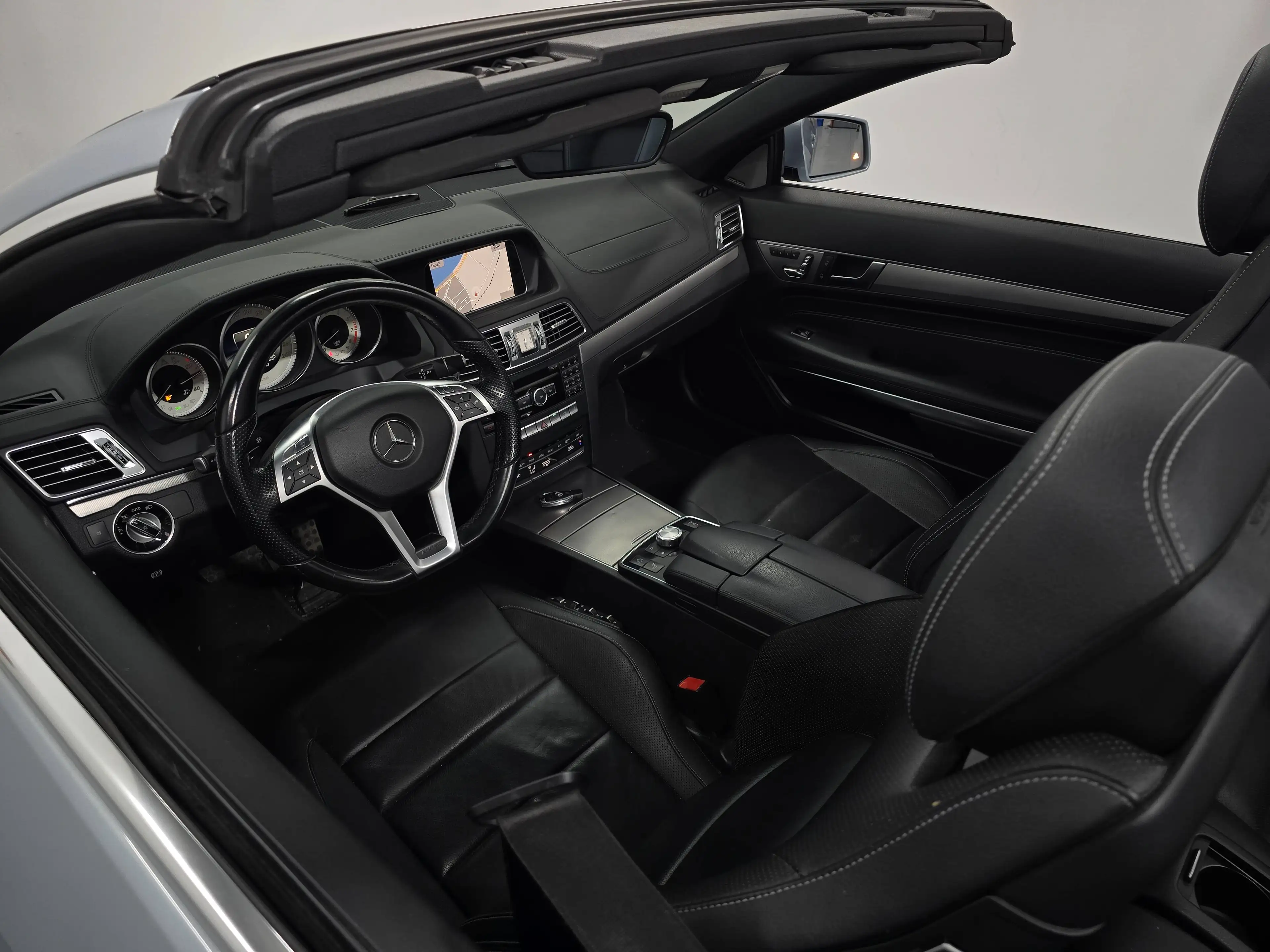 Mercedes-Benz E 400 AMG | Led | Harman Kardon | Keyless | 1ier prop | Suivi Mercedes — photo 9
