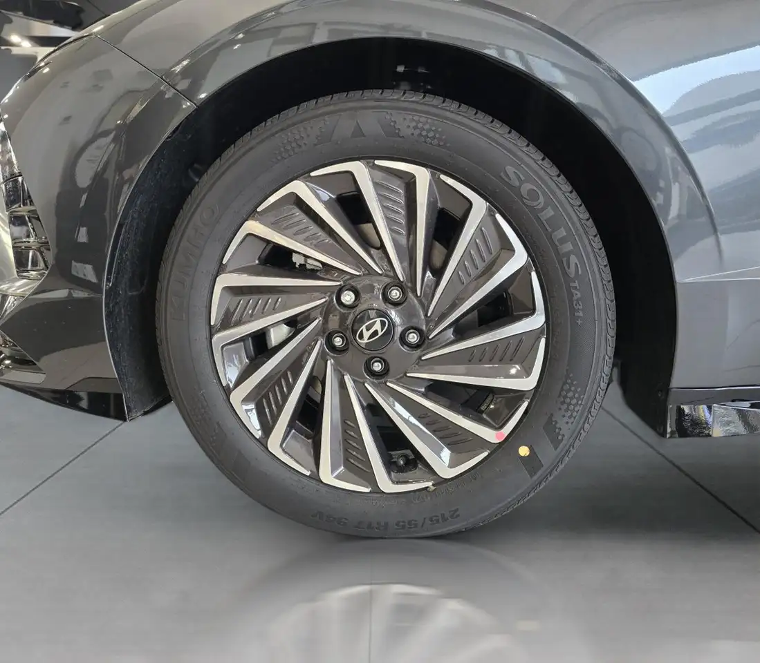 Hyundai SONATA снимка Hyundai SONATA