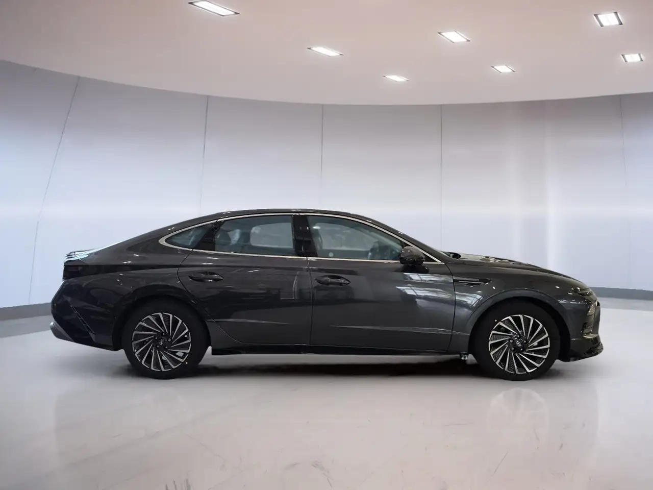 Hyundai SONATA снимка Hyundai SONATA