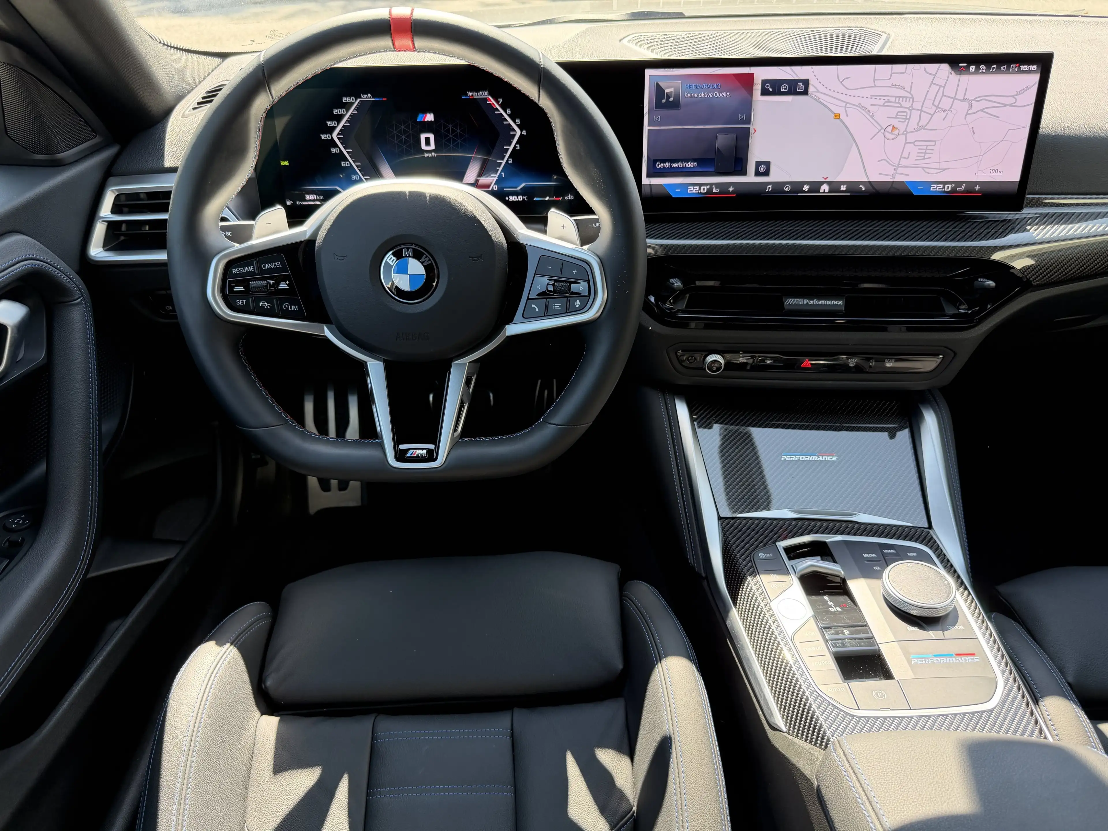 BMW 240 M240i xDrive Coupé — photo 8