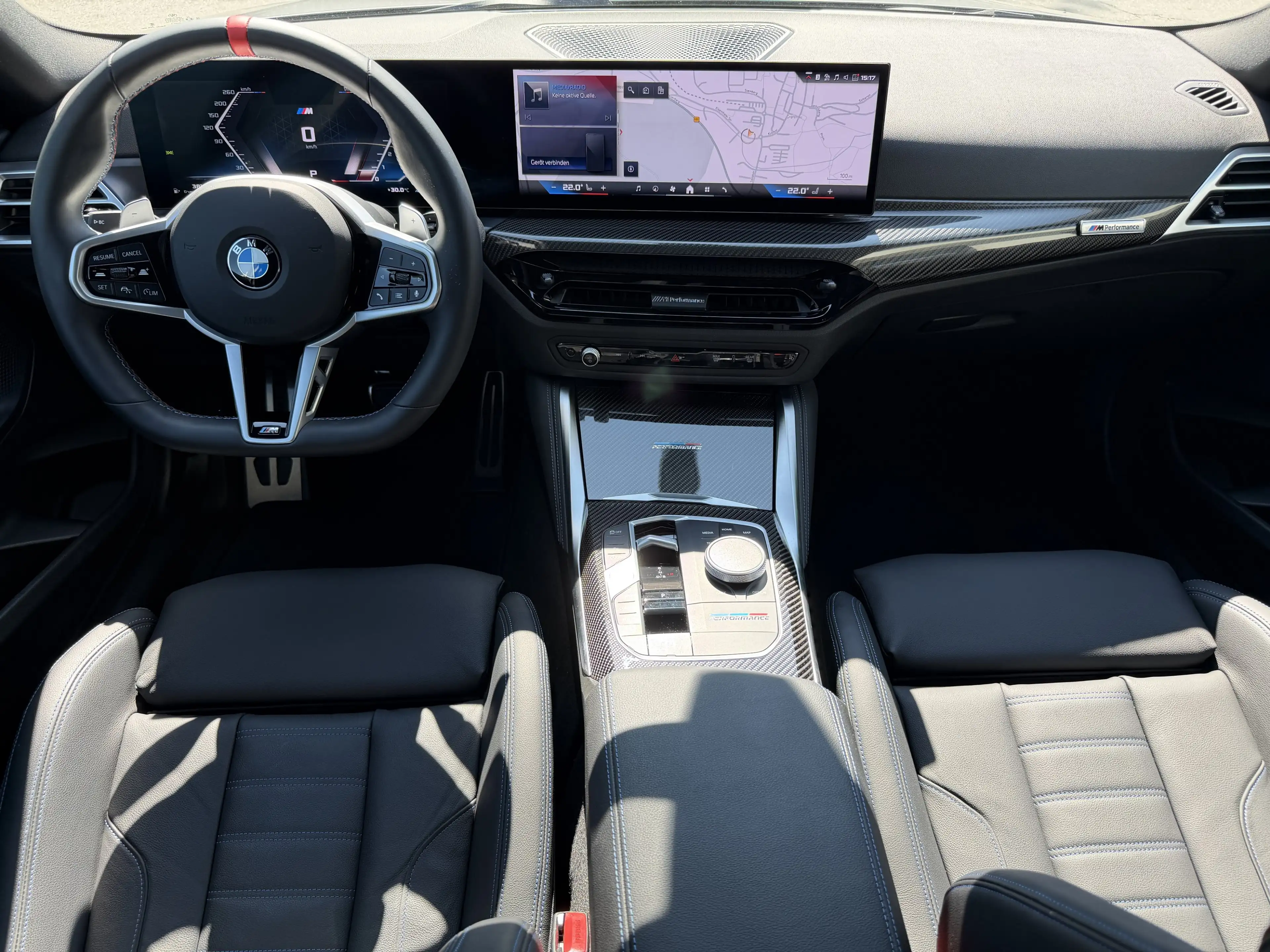 BMW 240 M240i xDrive Coupé — photo 11