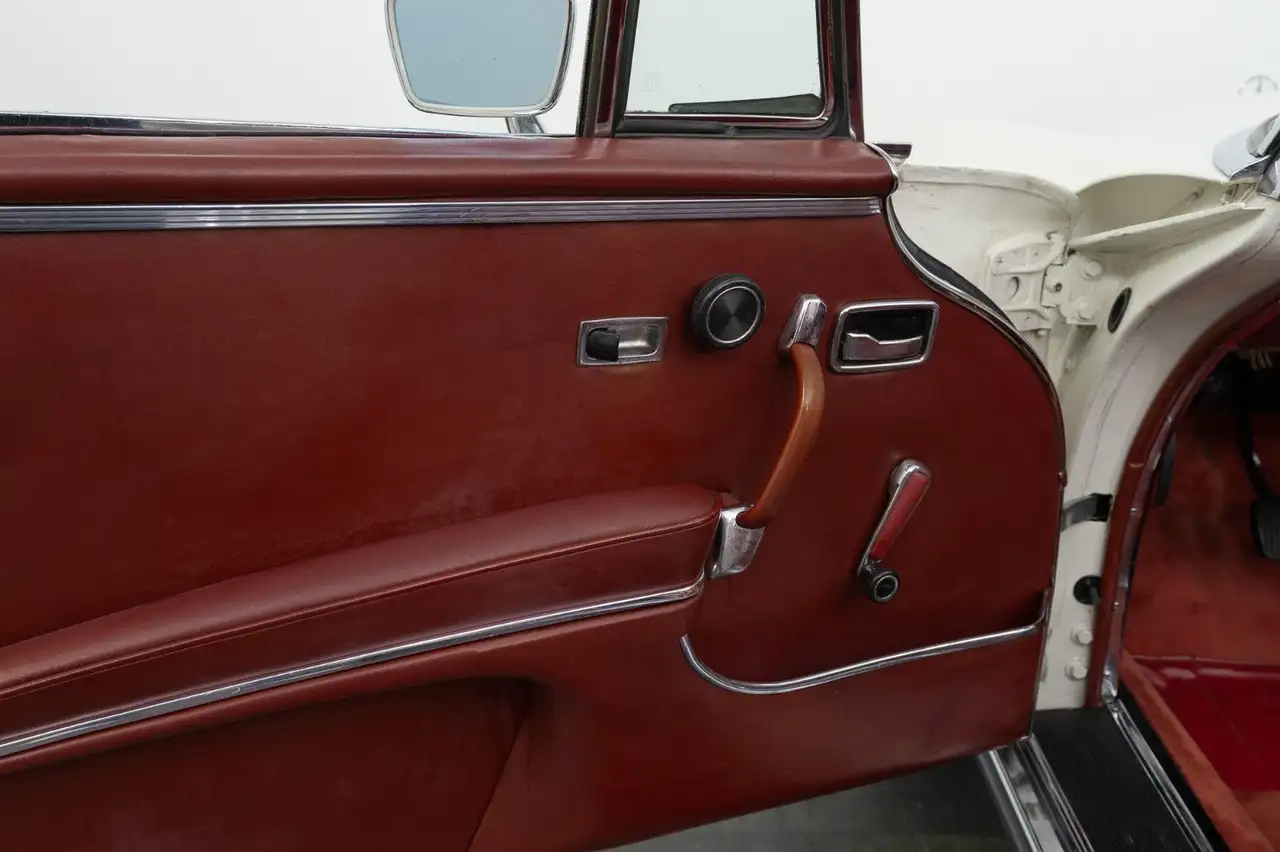 Mercedes-Benz 280 SE Cabriolet, foto 11