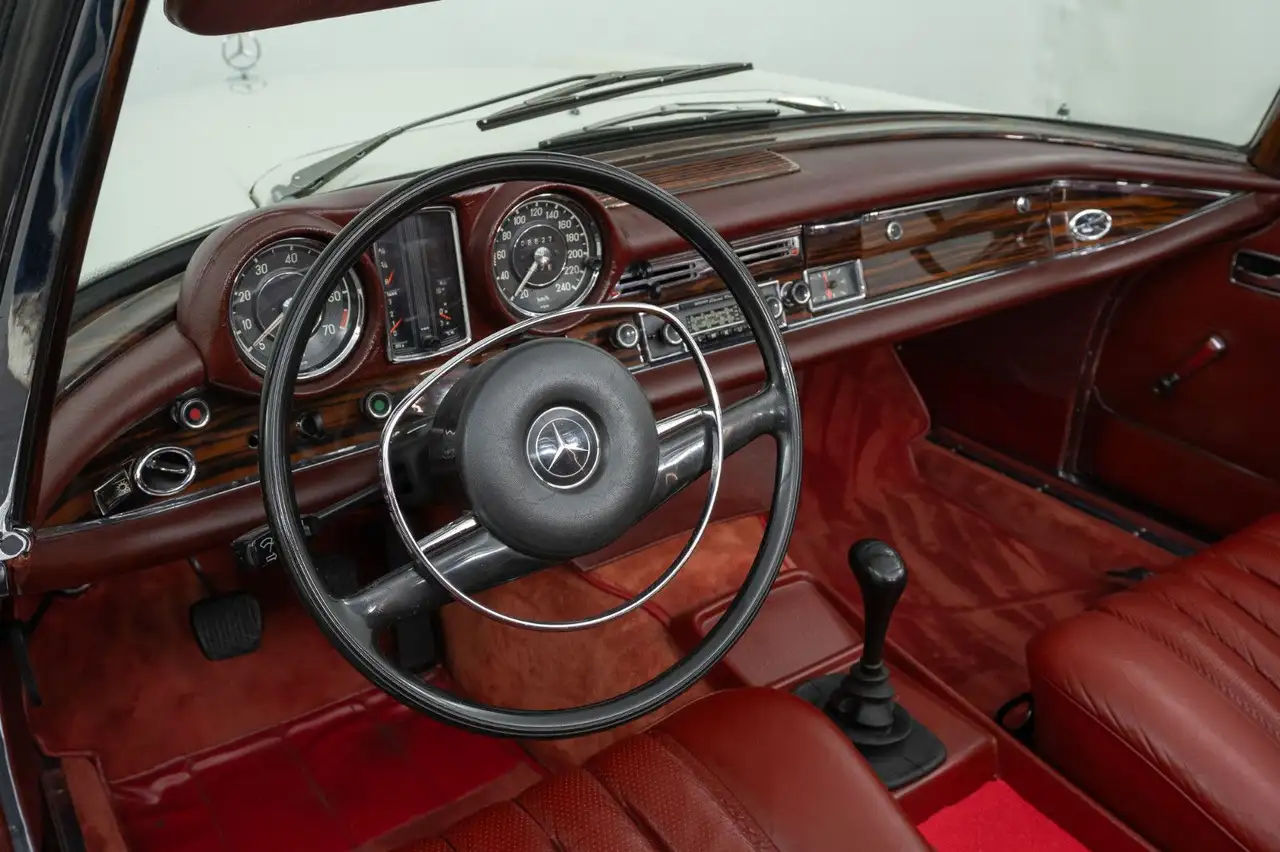 Mercedes-Benz 280 SE Cabriolet, foto 10