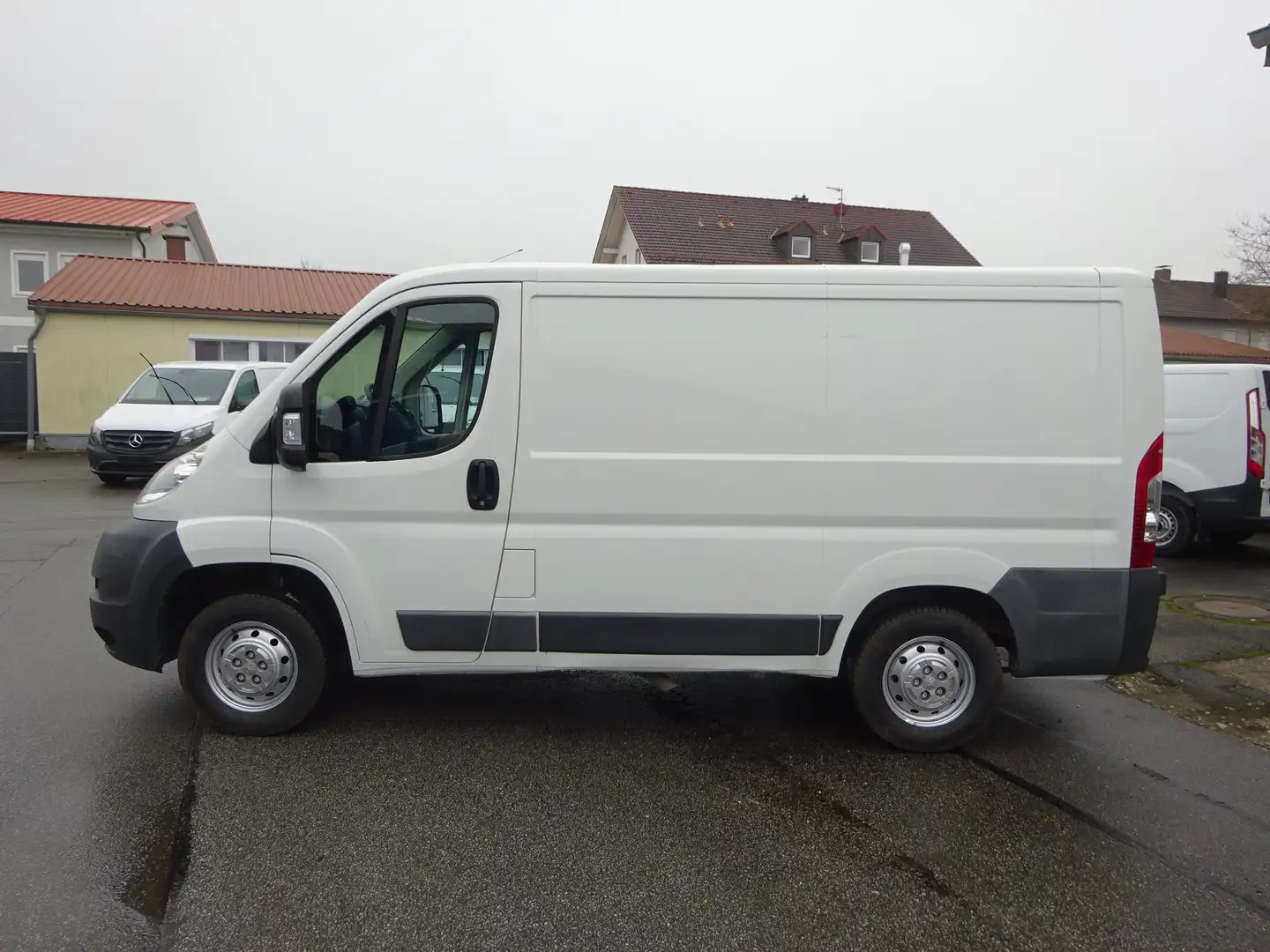 Peugeot Boxer HDi 1. Hd AHK Winterreifen neu nur 93700km Weiß - 2