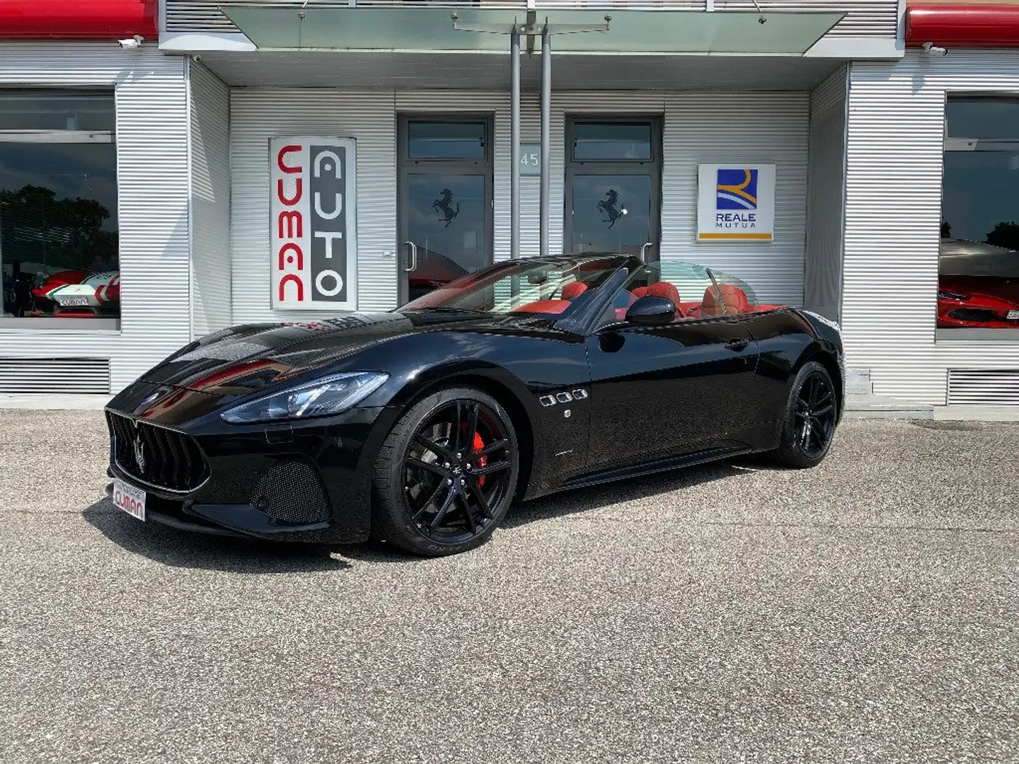 Maserati GranCabrio 4.7 V8 Sport Nero - 1