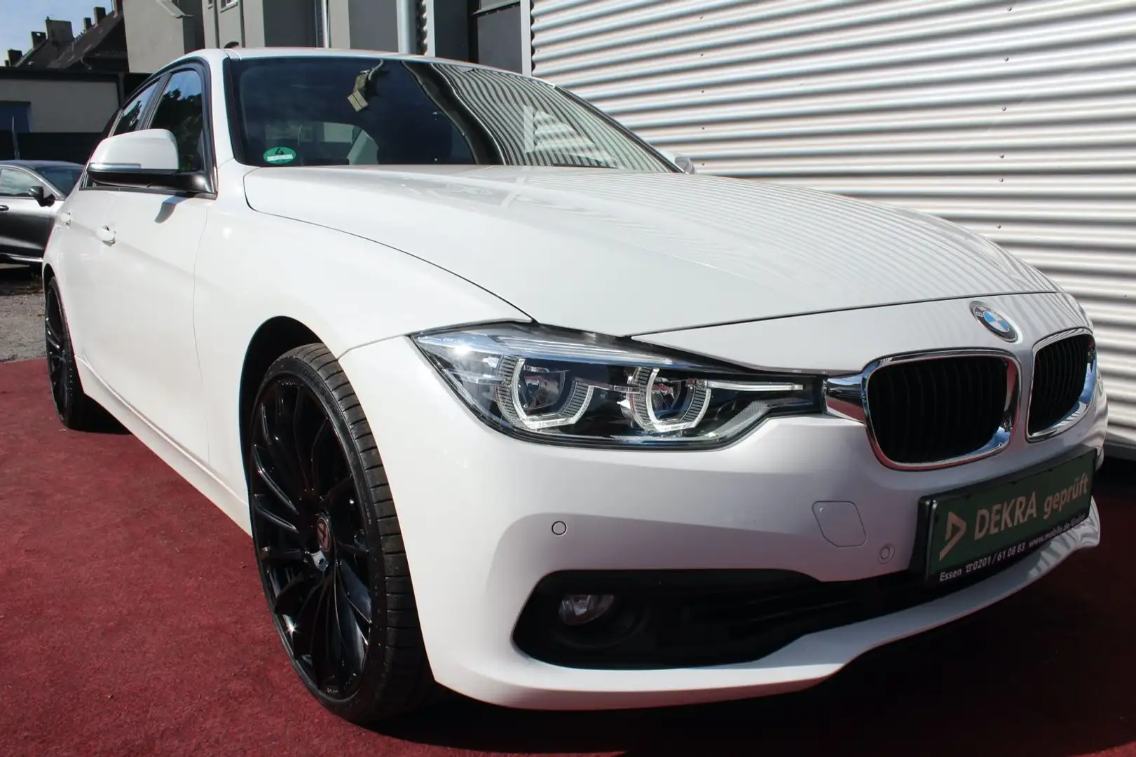 BMW 330 d ADVANTAGE AUTOMATIK NAVI KLIMA PDC LED Blanc - 2