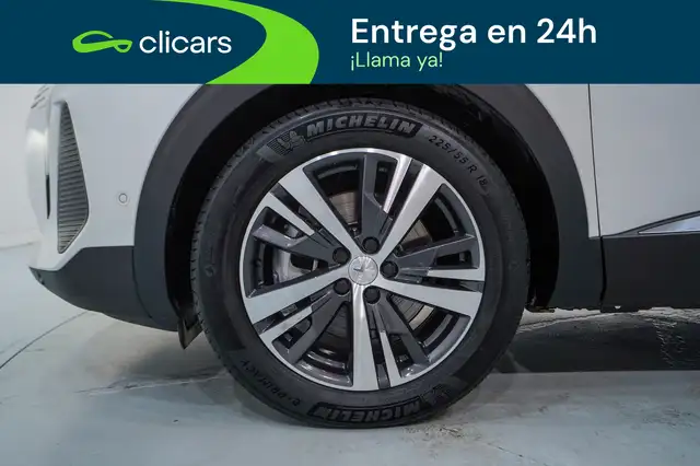 Peugeot 3008 view 11