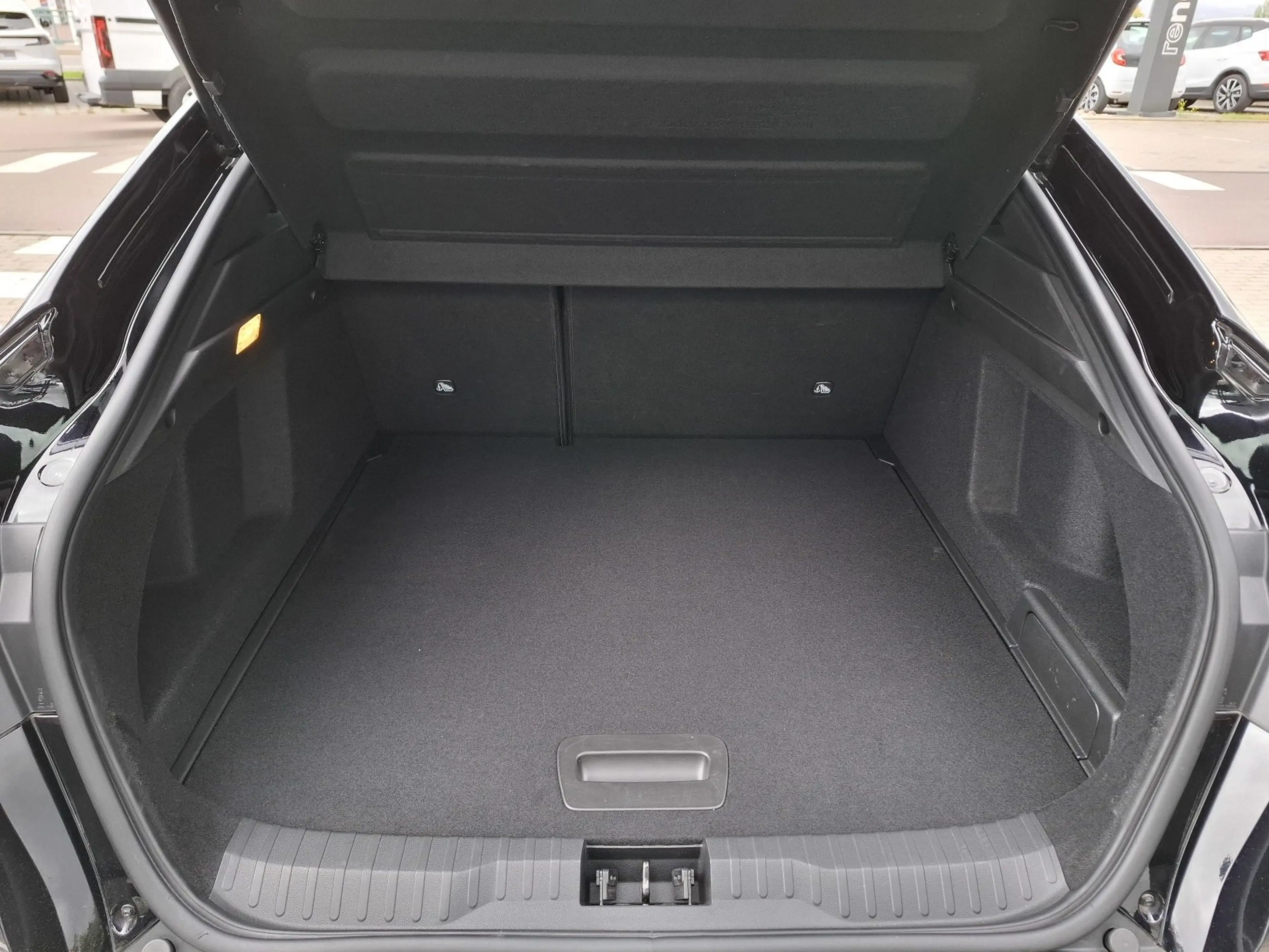 Renault Arkana E-TECH engineered hybrid 145 — photo 10