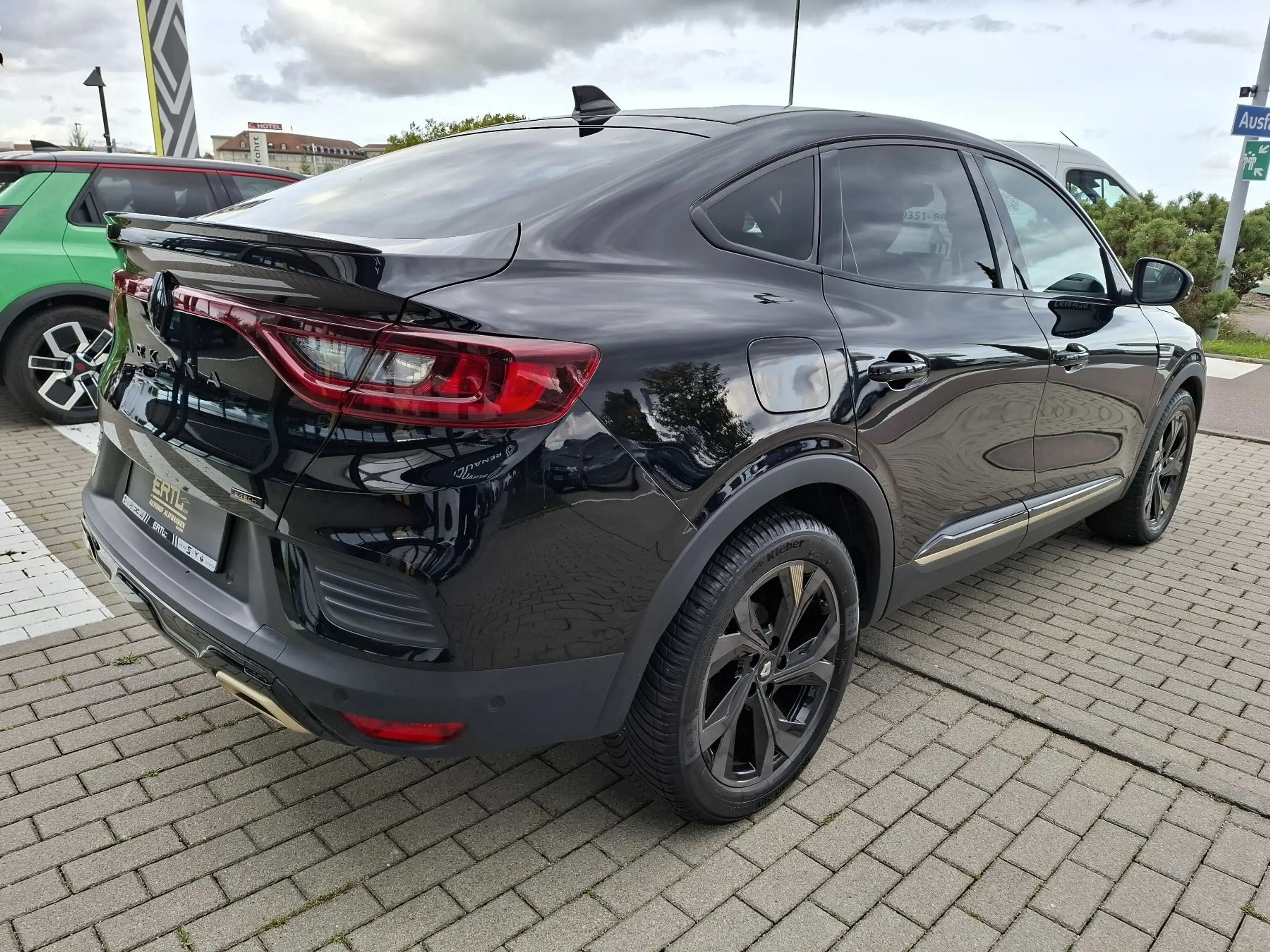 Renault Arkana E-TECH engineered hybrid 145 — photo 6