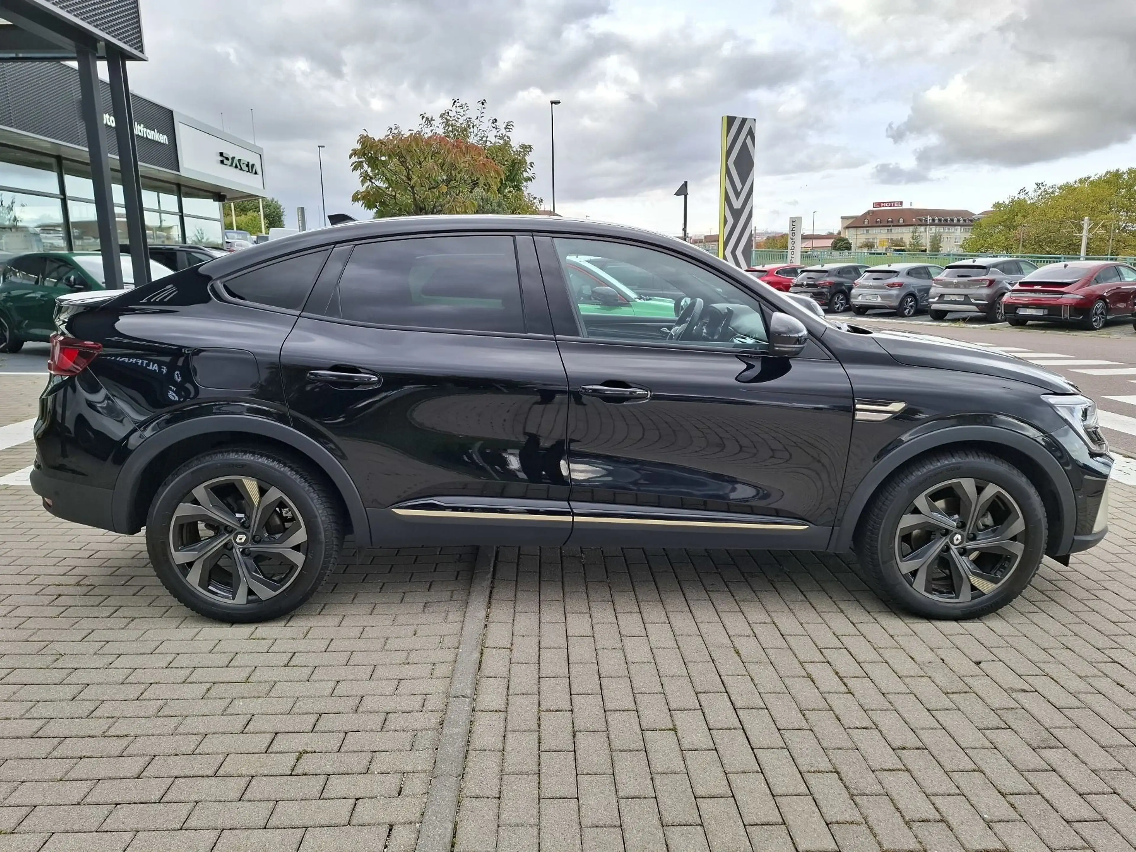 Renault Arkana E-TECH engineered hybrid 145 — photo 5