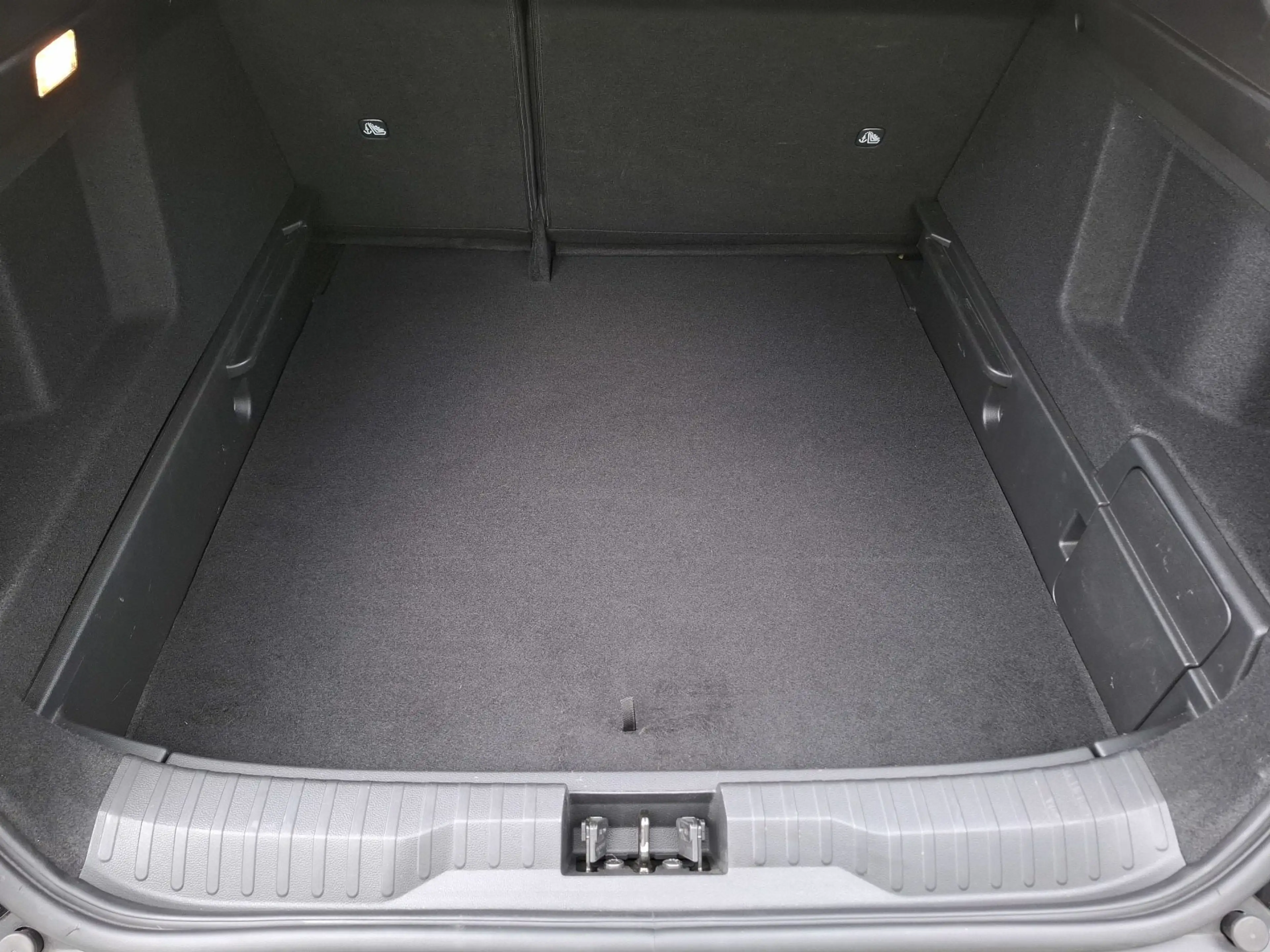 Renault Arkana E-TECH engineered hybrid 145 — photo 11