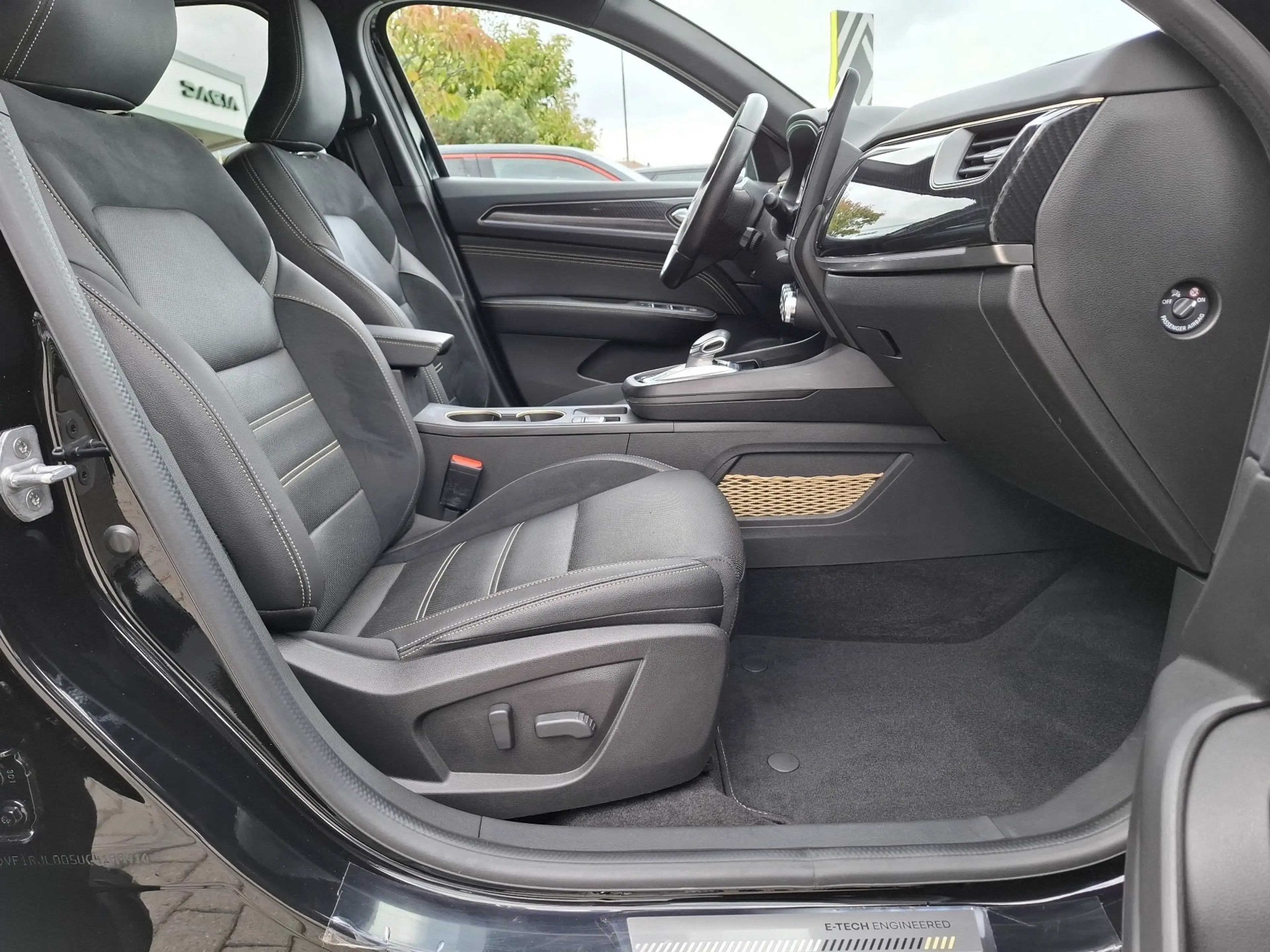 Renault Arkana E-TECH engineered hybrid 145 — photo 15