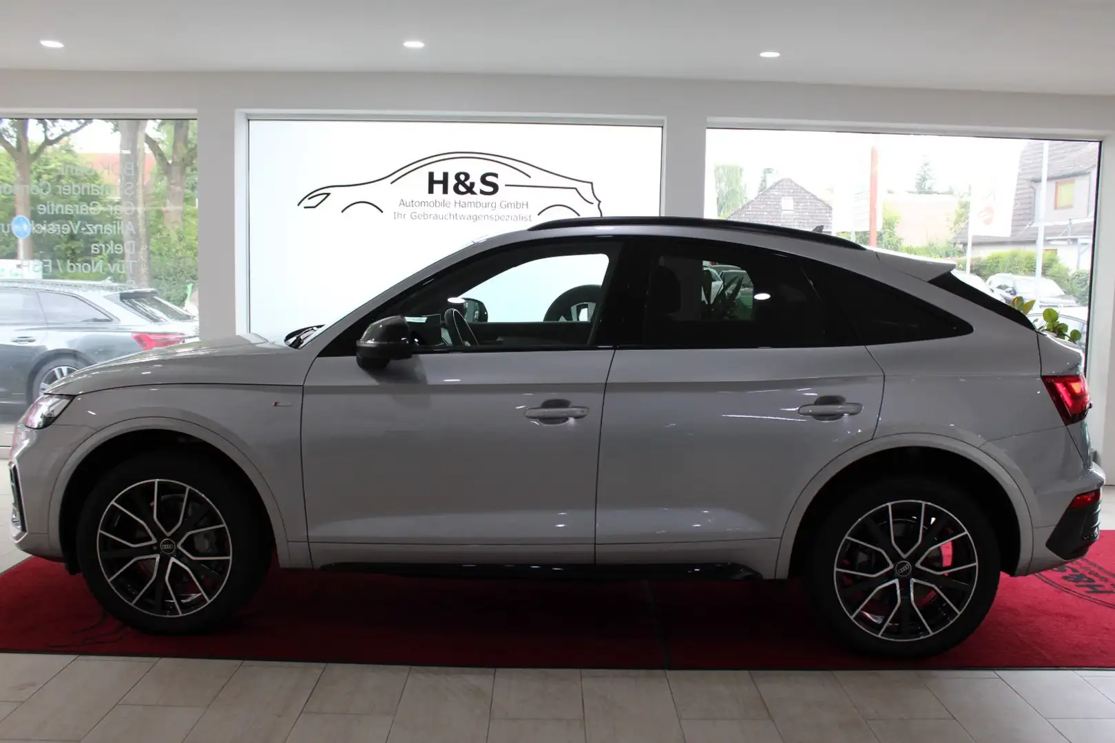 Audi Q5 40 TDI quattro S line Sportback*Matrix-LED Stříbrná - 2