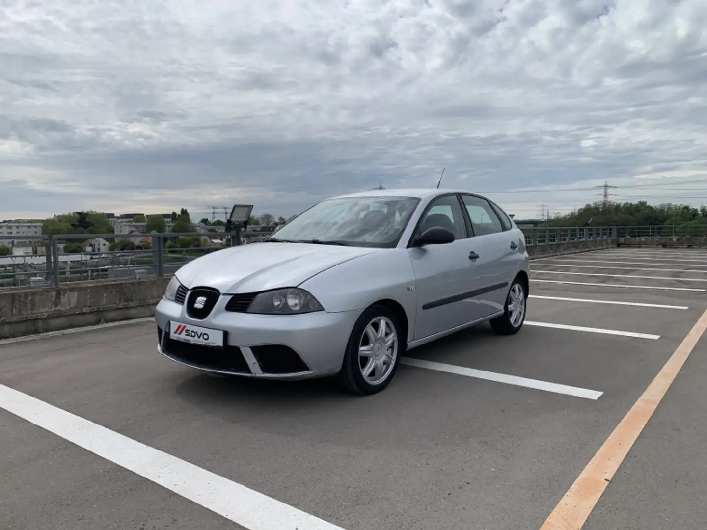 SEAT Ibiza 1.4 TDI70 COLLECTOR 2 5P Gris - 1