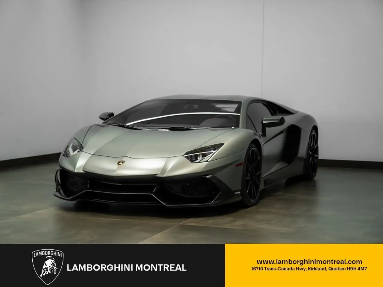 Lamborghini Aventador photo Lamborghini Aventador