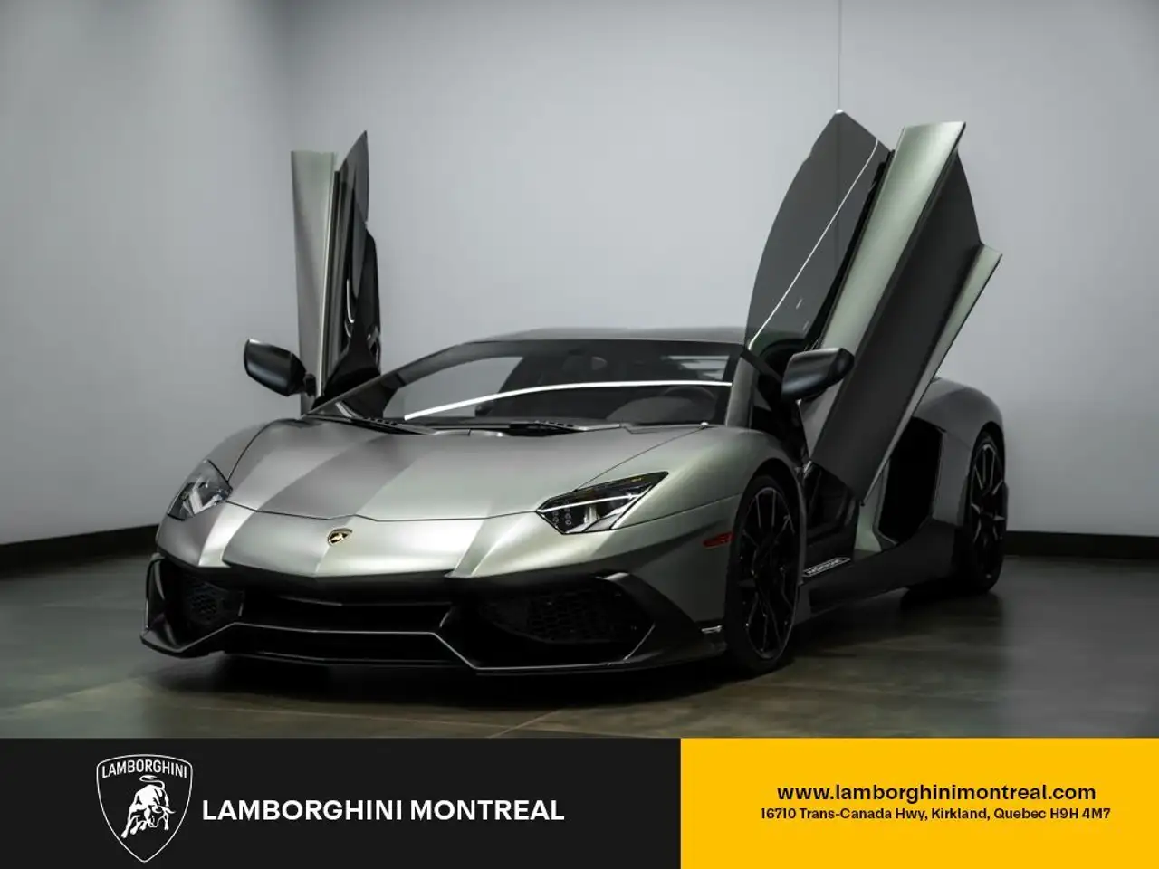 Lamborghini Aventador photo Lamborghini Aventador