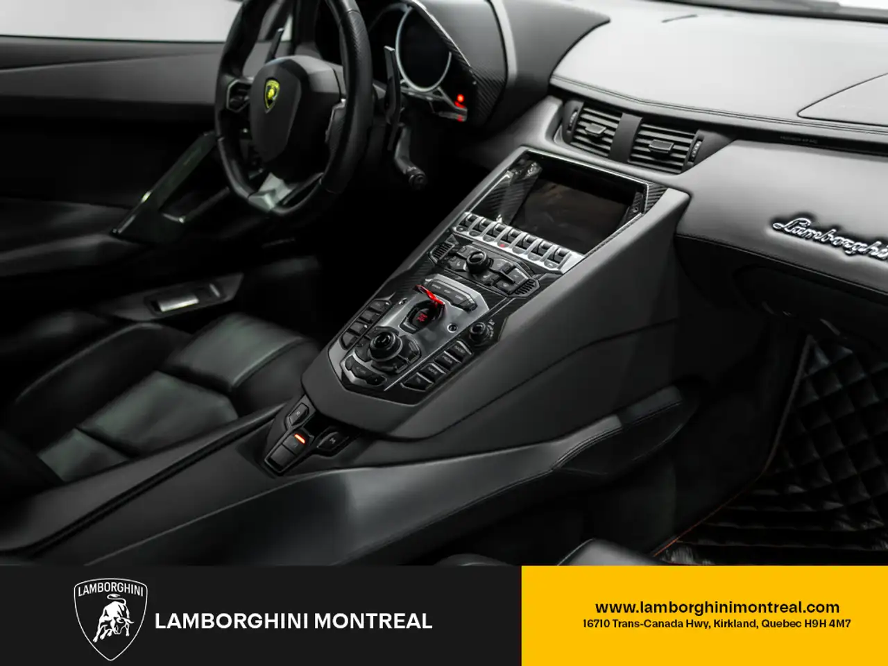 Lamborghini Aventador снимка Lamborghini Aventador