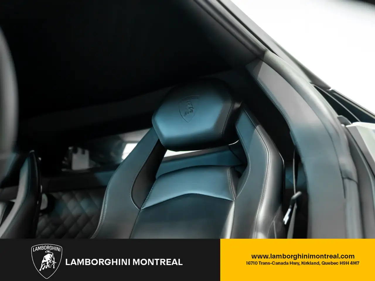 Lamborghini Aventador снимка Lamborghini Aventador