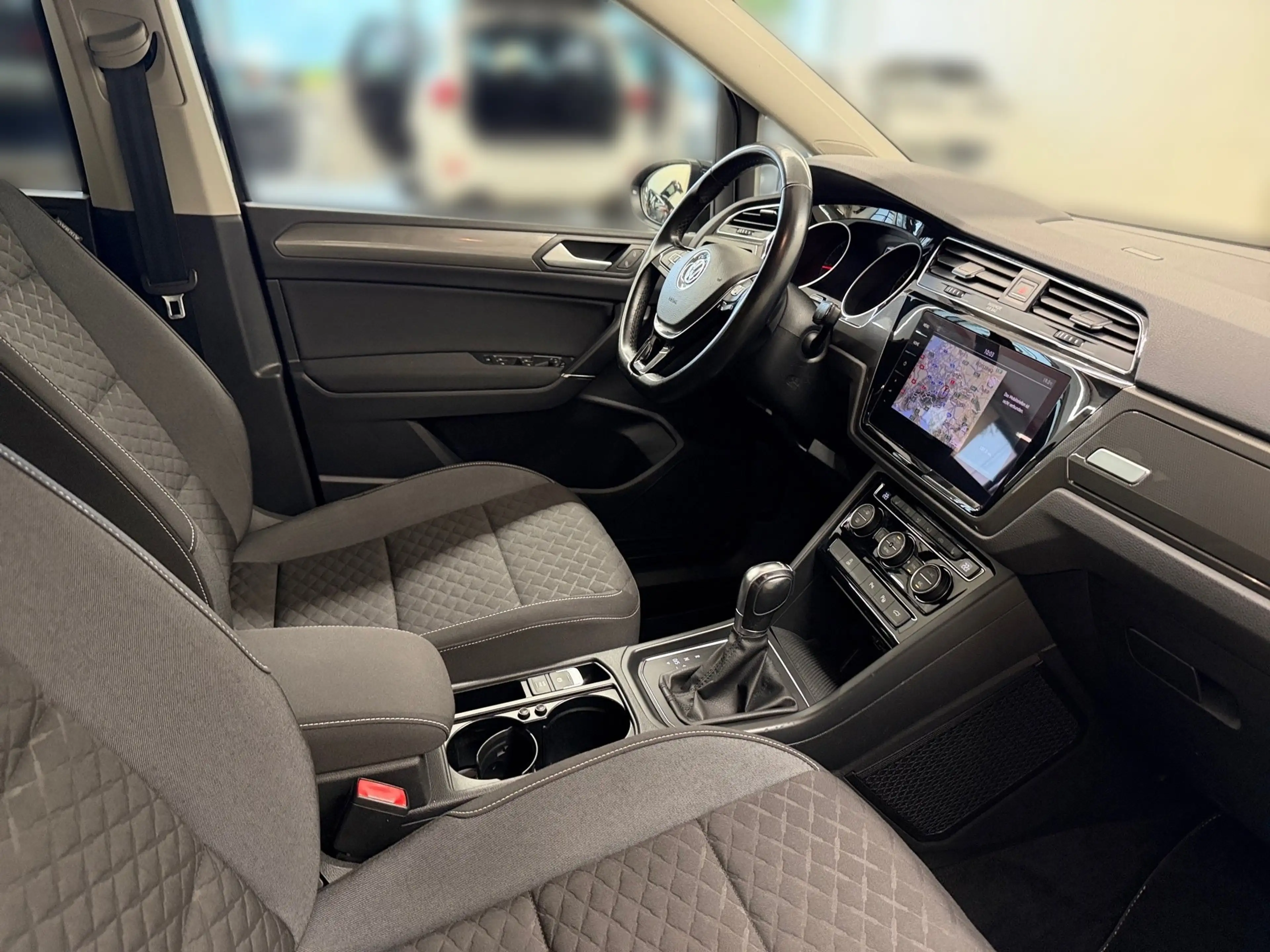 Volkswagen Touran Comfortline 2,0 BMT TDI DSG — photo 12
