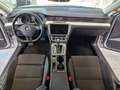 Volkswagen Passat Variant 1.6 TDI DSG NAV LED AHK ERGO Silber - thumbnail 11