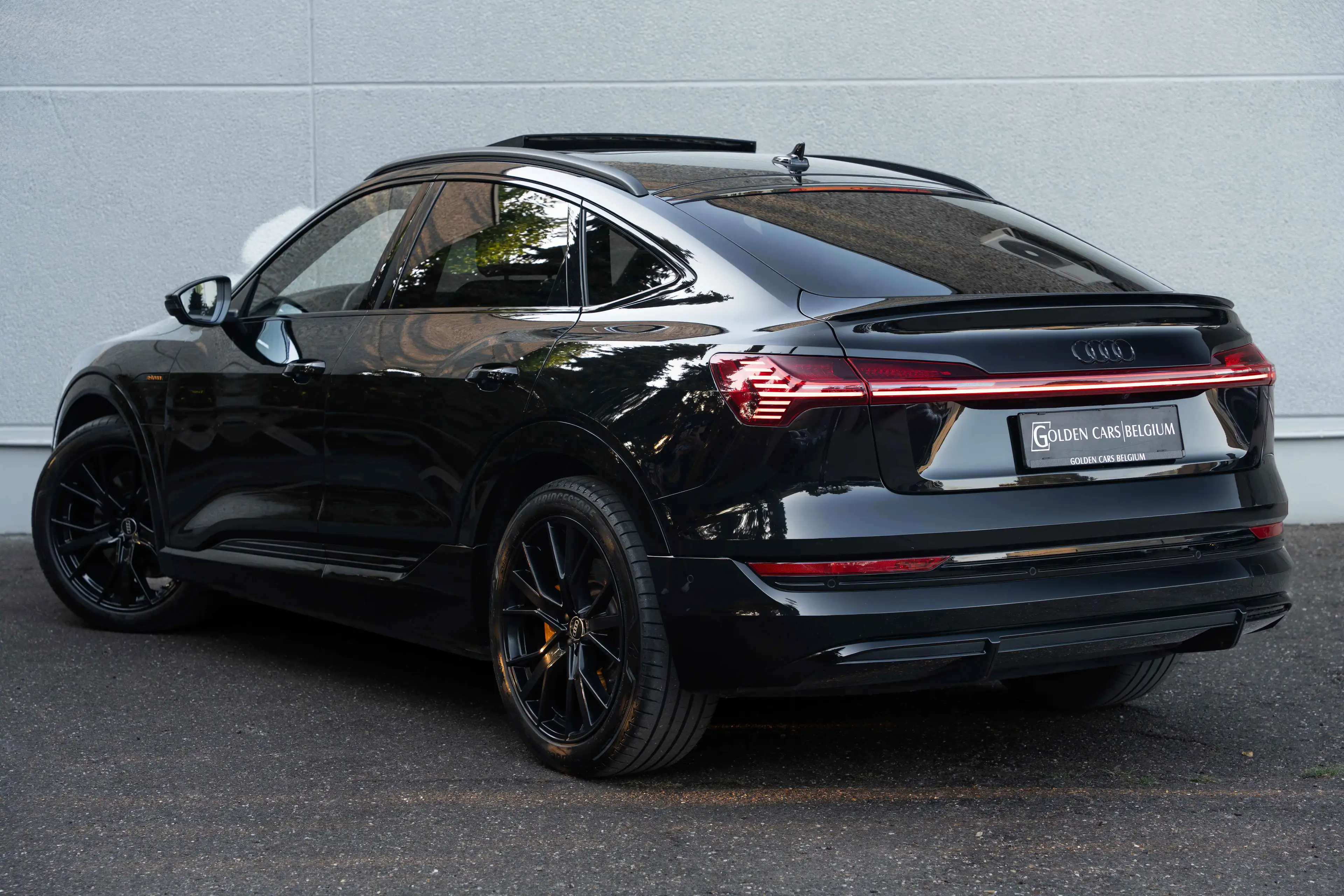 Audi e-tron 50 Sportback Quattro S-LINE/BLACKEDITION/PANO/MATRIX/360°/B&O/ACC — photo 6