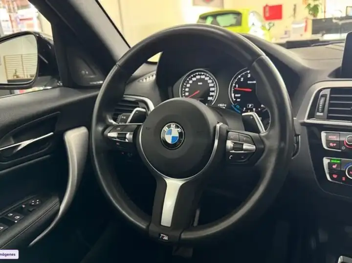 BMW Serie 1 2019, foto 12