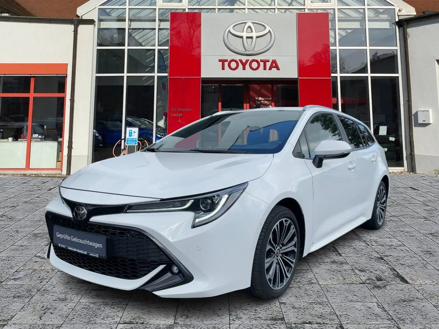 Toyota Corolla TS 1.2T Team D Navi*ACC*KAM*IPA*SHZ Weiß - 2