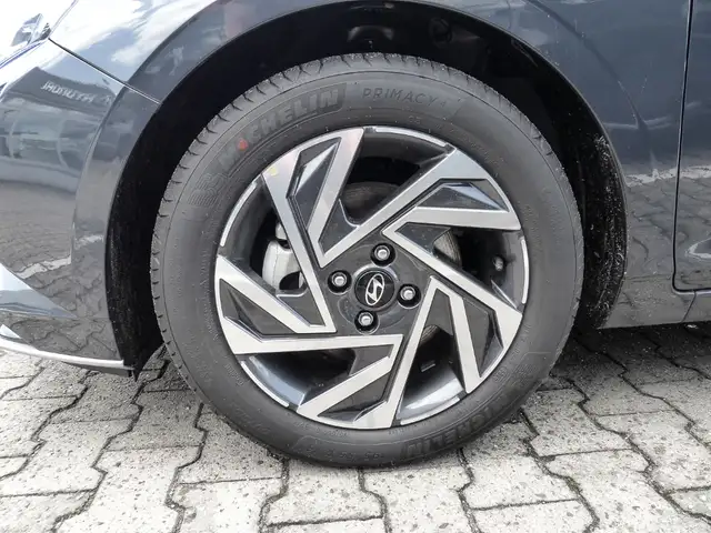 Hyundai i20 view 3