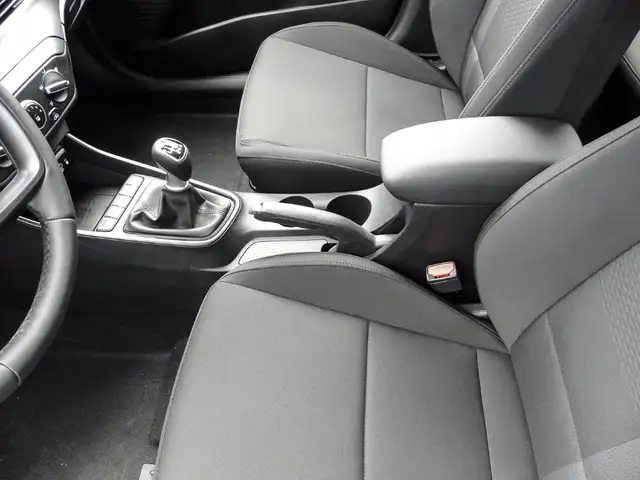 Hyundai i20 view 13