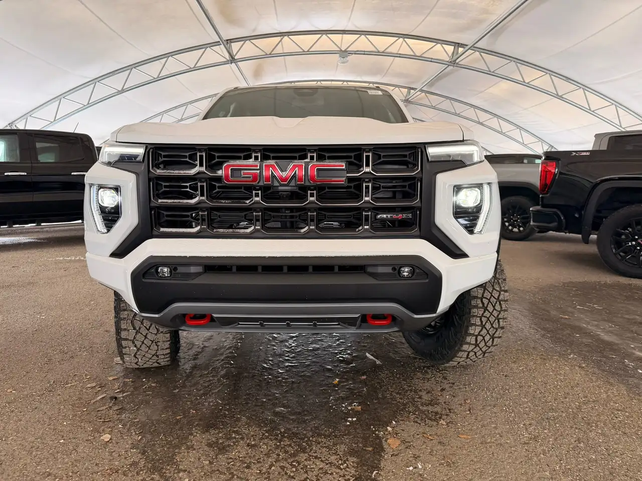 GMC Canyon снимка GMC Canyon