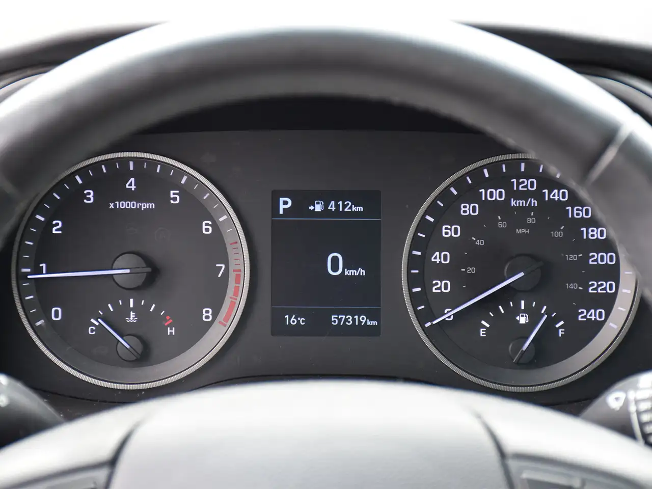 Hyundai TUCSON снимка Hyundai TUCSON
