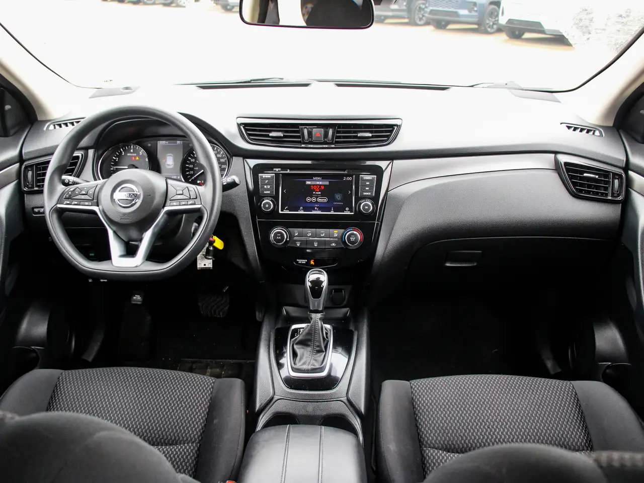 Nissan Qashqai снимка Nissan Qashqai