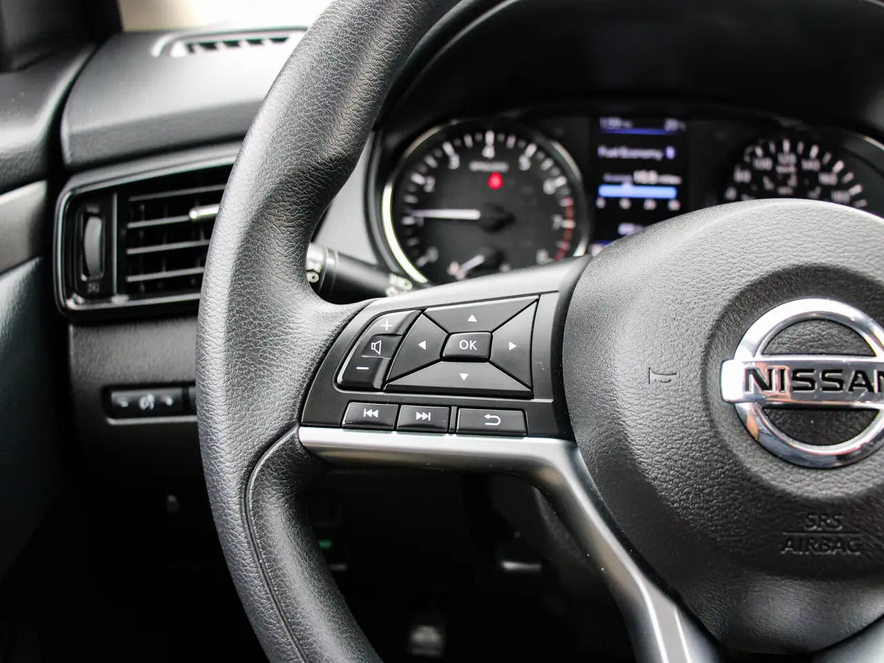 Nissan Qashqai снимка Nissan Qashqai