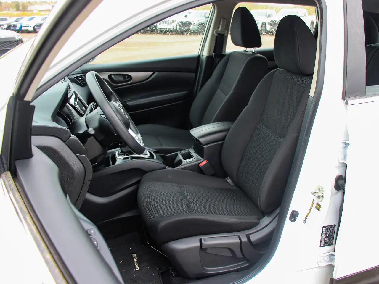Nissan Qashqai снимка Nissan Qashqai