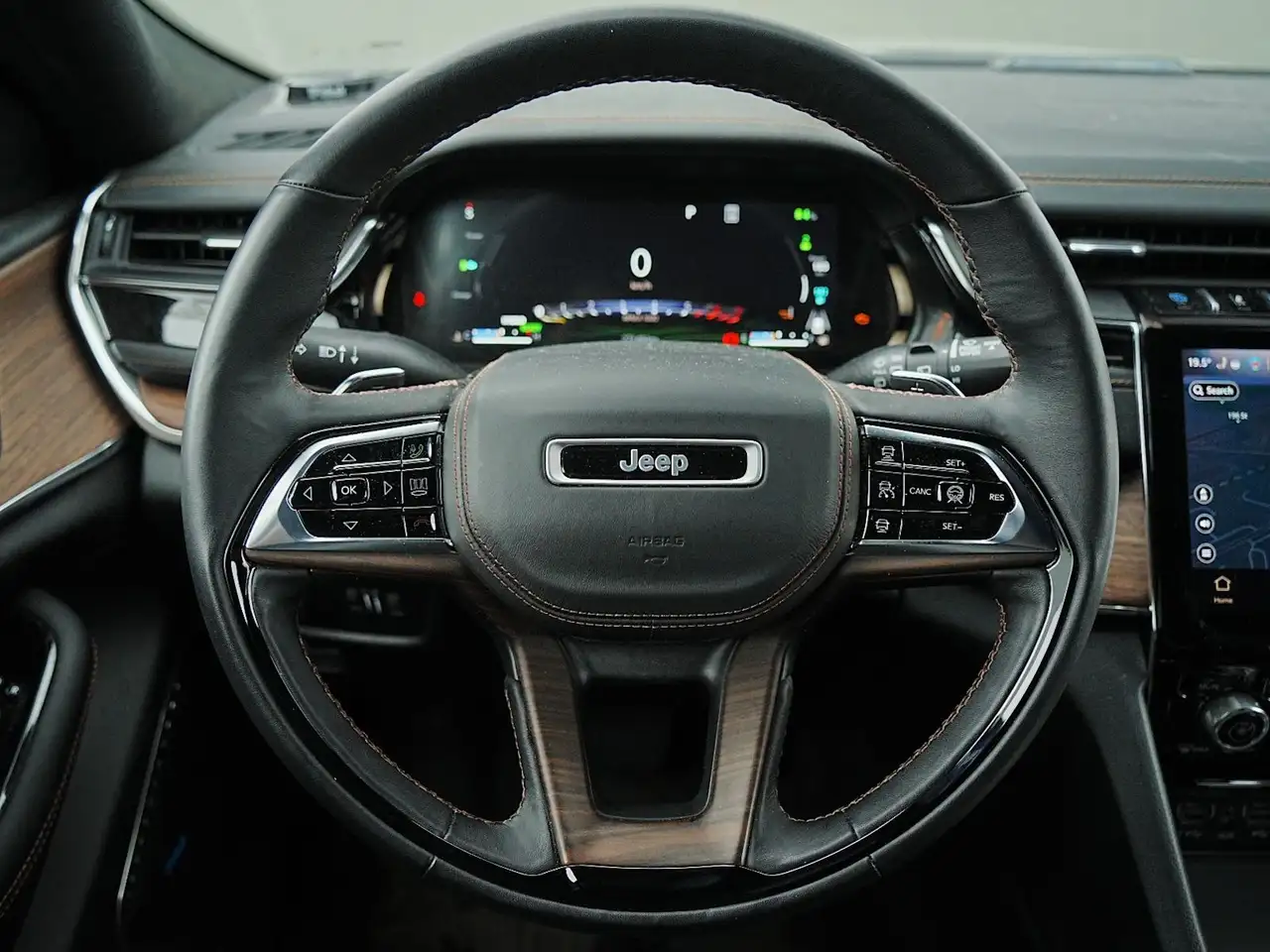 Jeep Grand Cherokee снимка Jeep Grand Cherokee