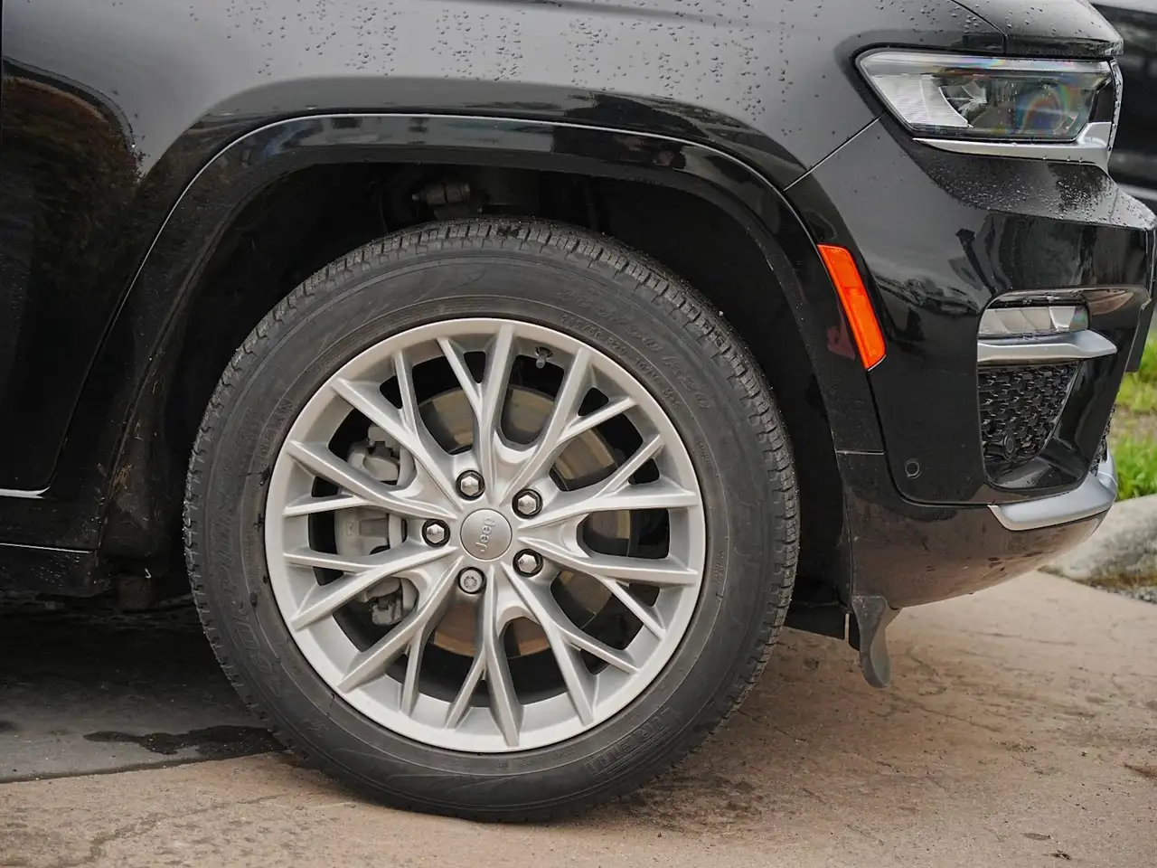 Jeep Grand Cherokee снимка Jeep Grand Cherokee