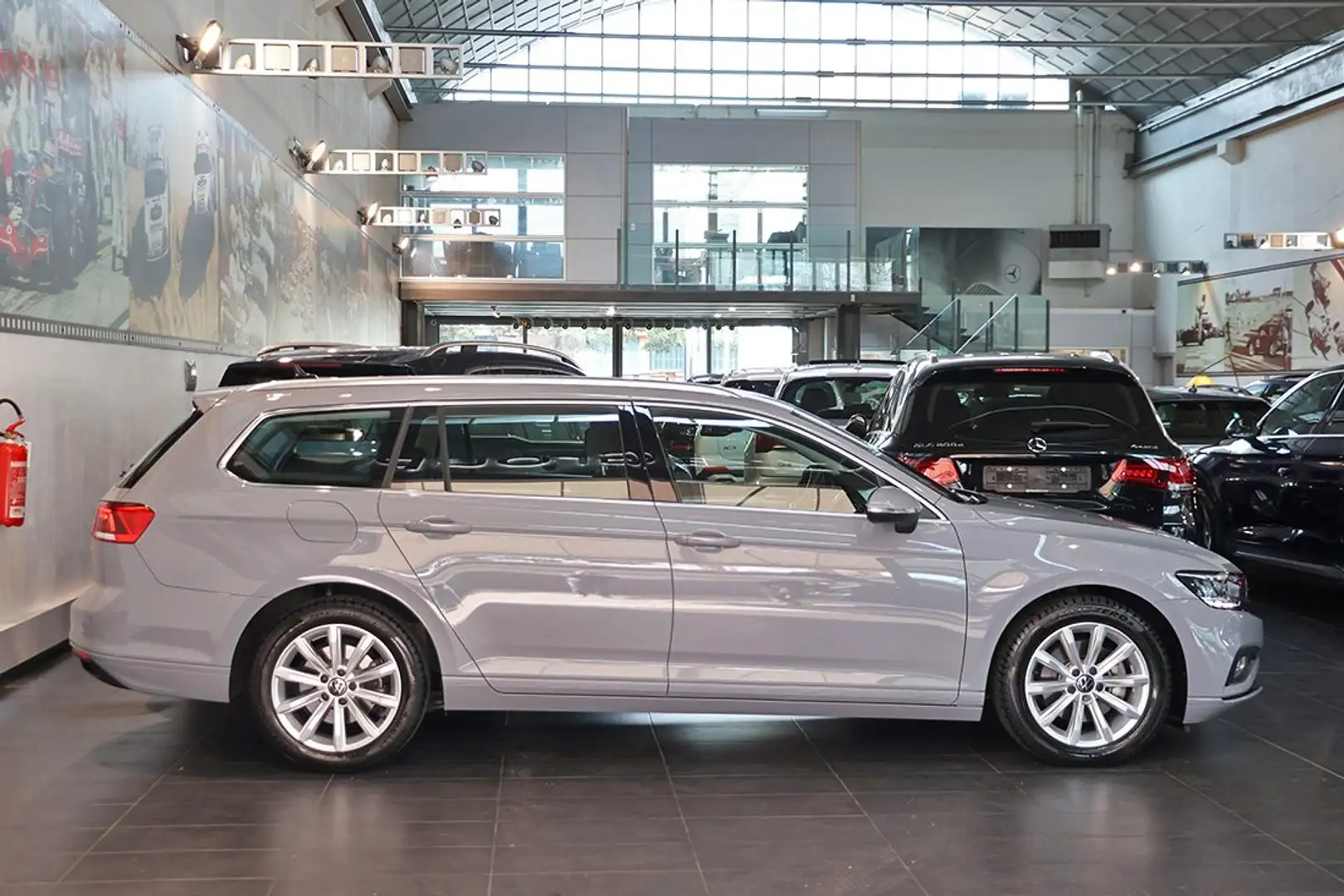 Volkswagen Passat Variant 2.0 TDI SCR EVO DSG Business - ADAS/LED/APP Grigio - 2