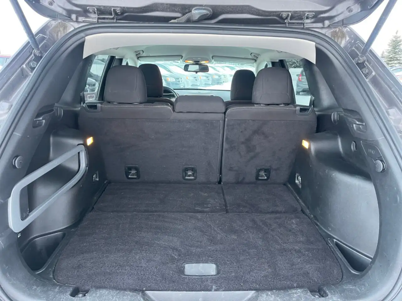 Jeep Cherokee снимка Jeep Cherokee