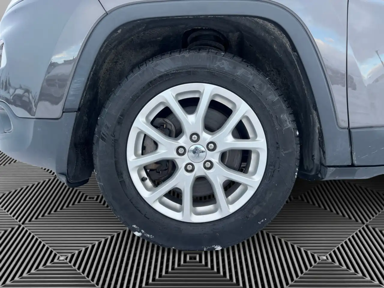 Jeep Cherokee снимка Jeep Cherokee