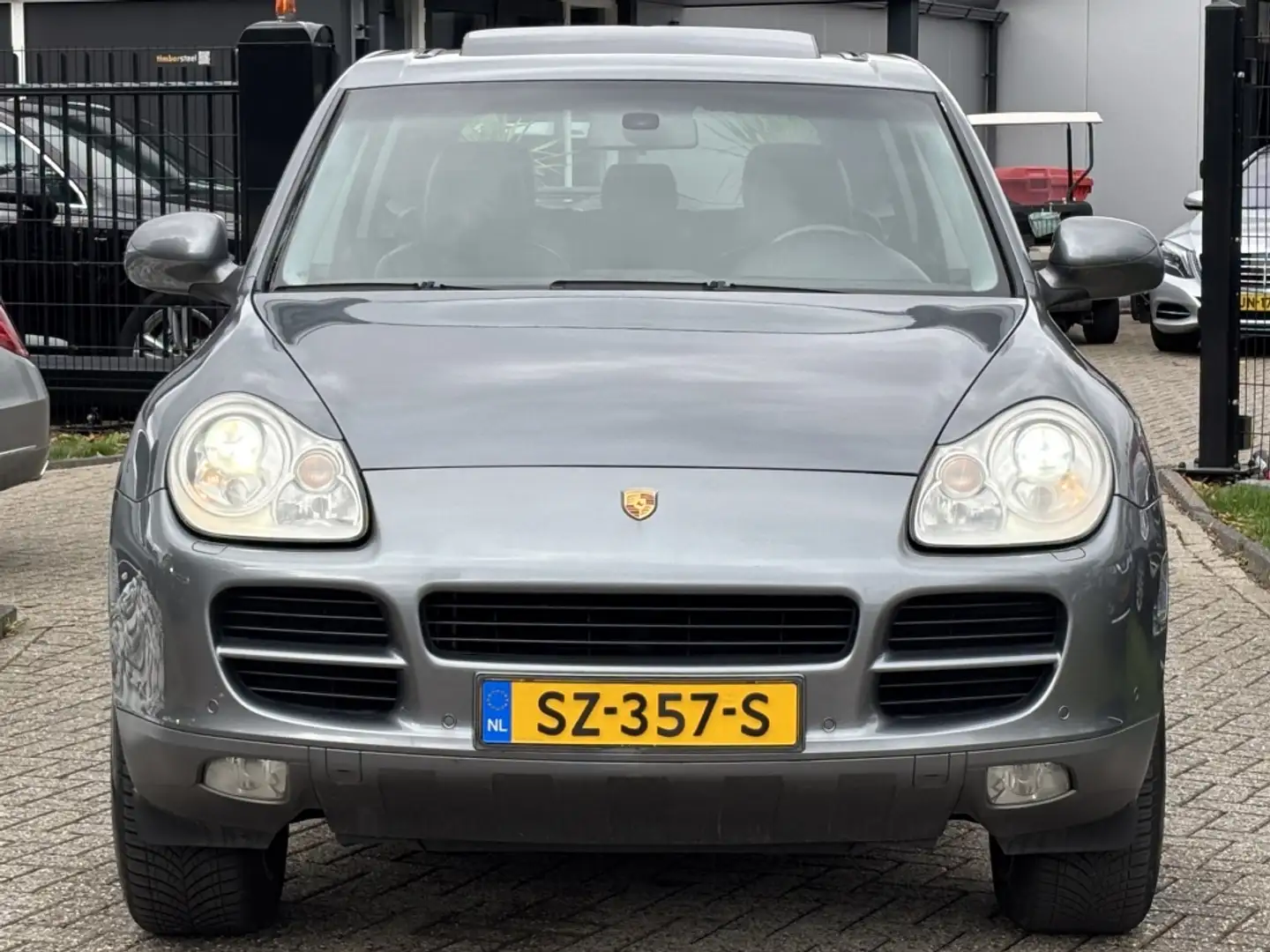 Porsche Cayenne 3.2 V6 Automaat Luchtvering Grey - 2