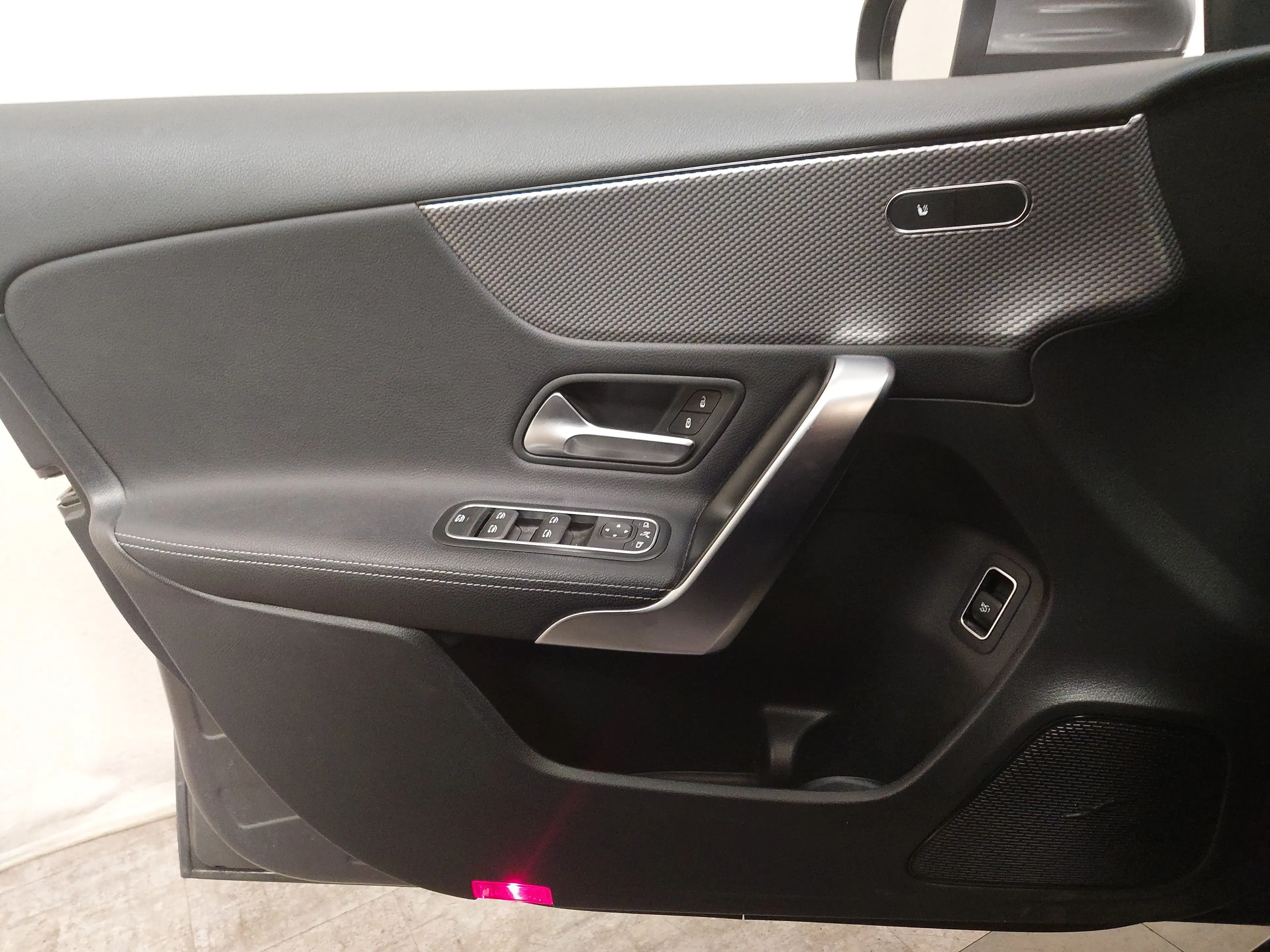 Mercedes-Benz A 220 MB A 220 Lim. Progressive T-Leder Navi LED RFK Shz — photo 5