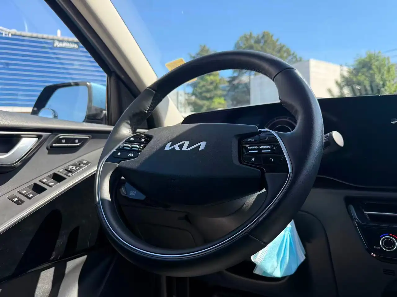 Kia Niro снимка Kia Niro