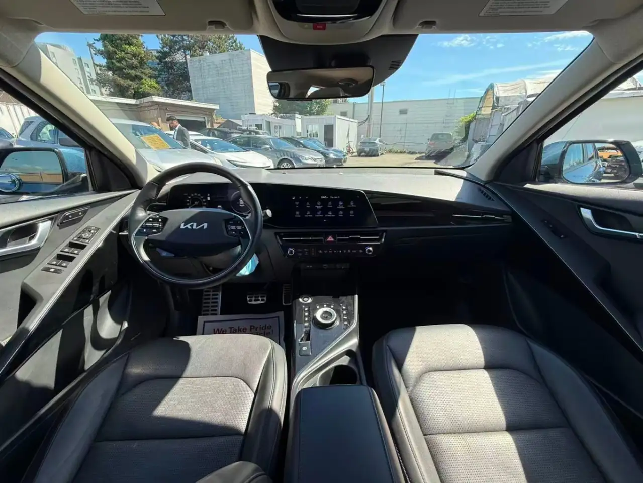 Kia Niro снимка Kia Niro