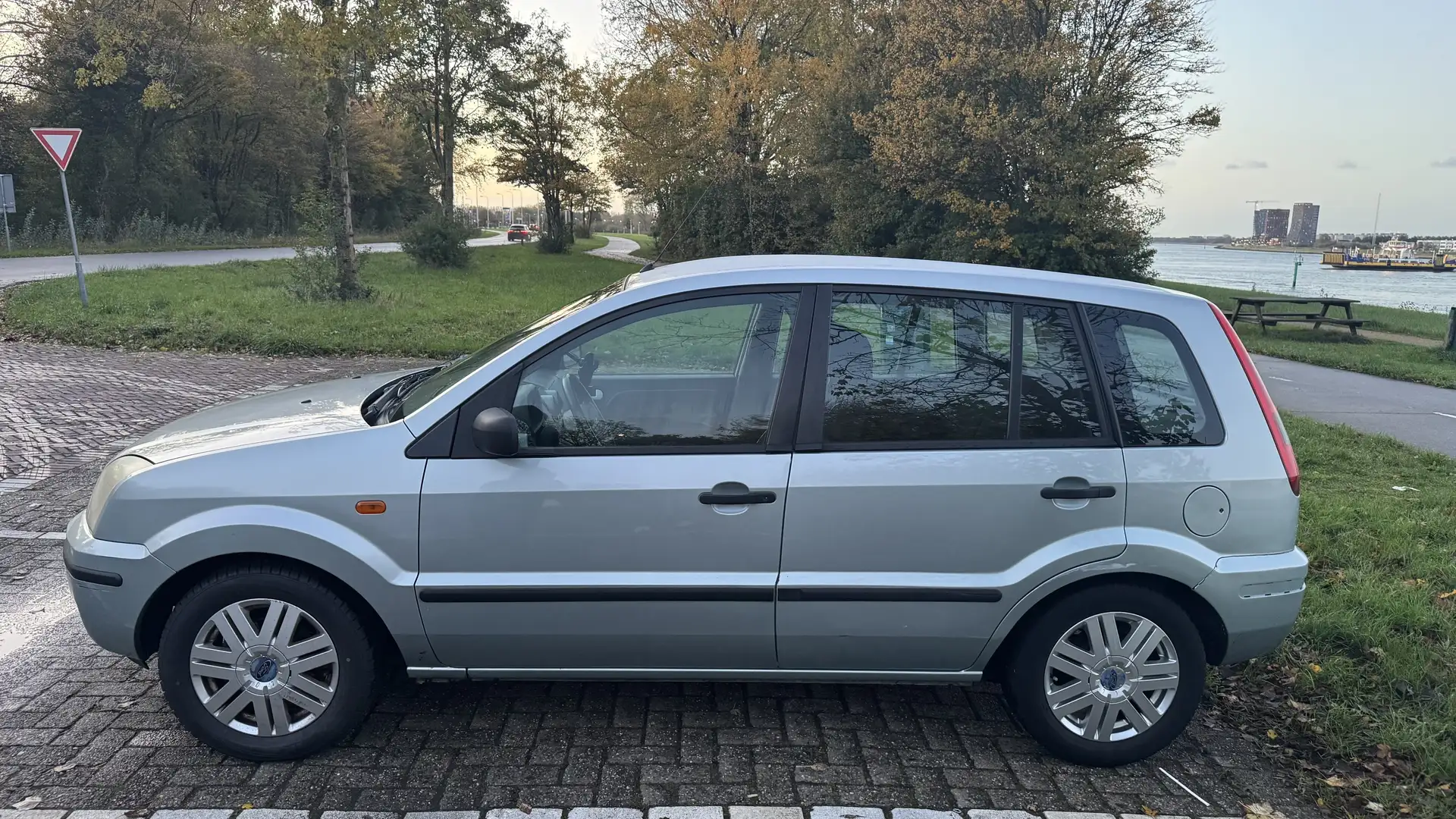 Ford Fusion 1.6-16V First Edition - koppakking lek Groen - 2