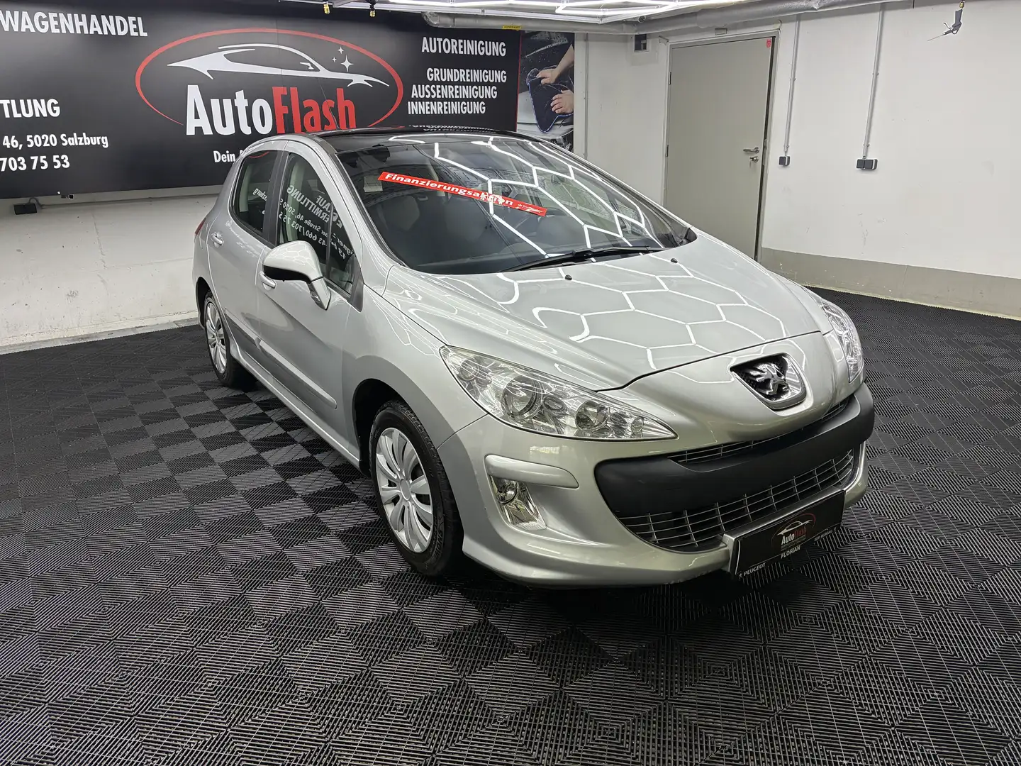 Peugeot 308 Sport Plus AUTOMATIK! Grau - 2