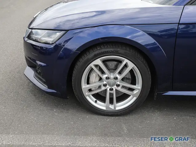 Audi TT view 5