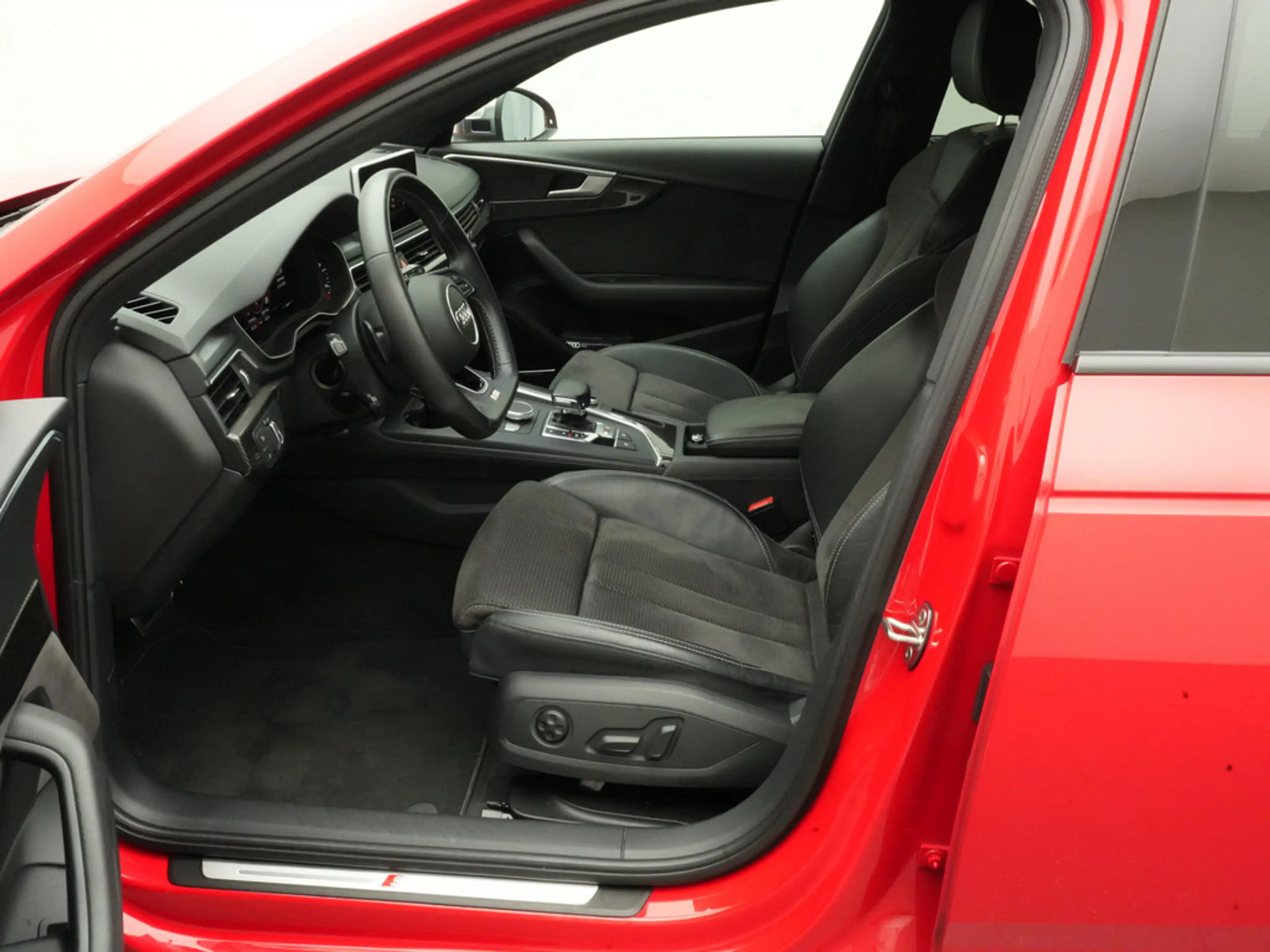 Audi S4 Avant quattro MATRIX AHK 360° KAM B&O ACC — photo 11