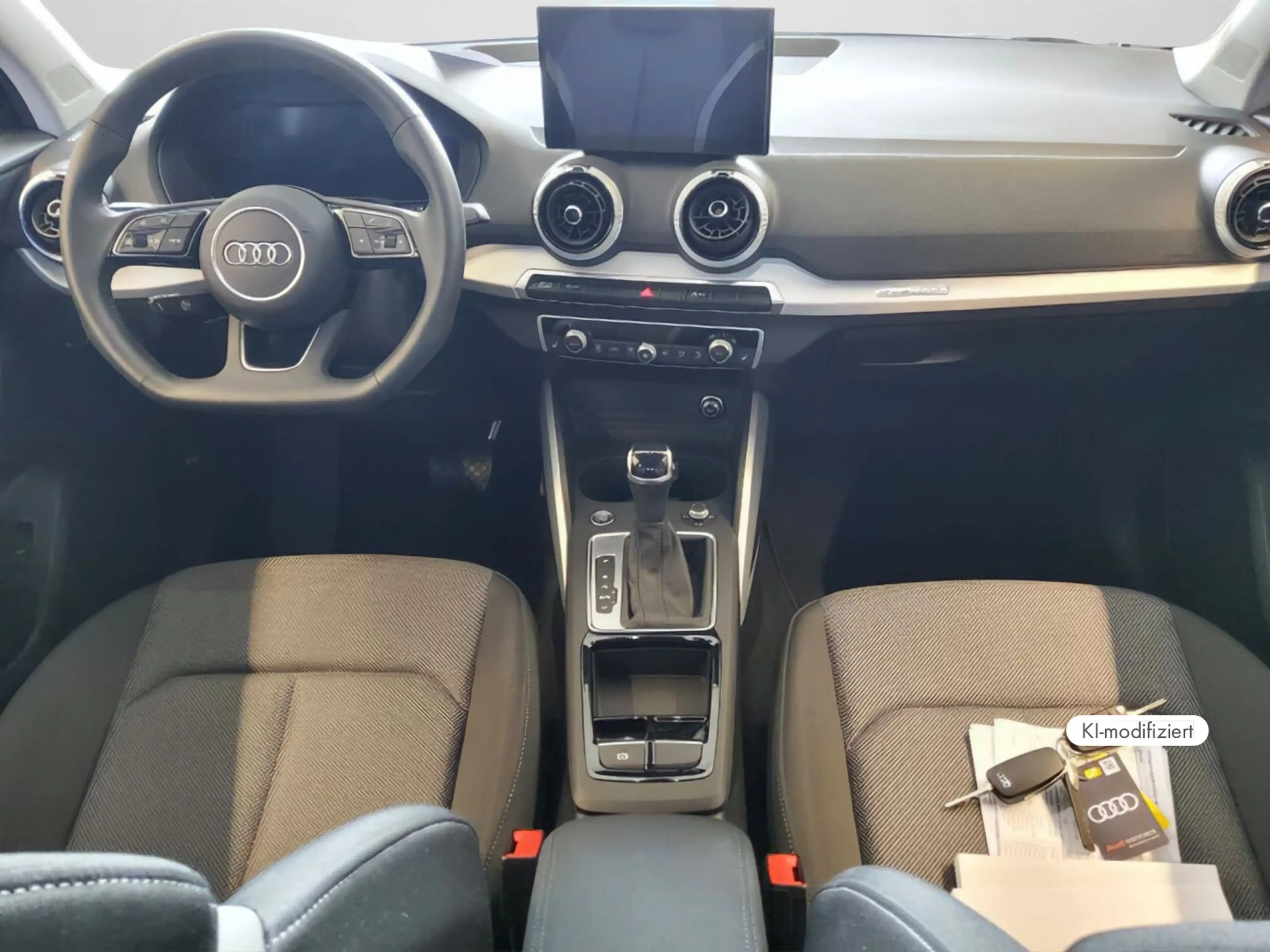 Audi Q2 S line 2.0 TFSI EINPAKRHILFE HINTEN LED SHZ — photo 4